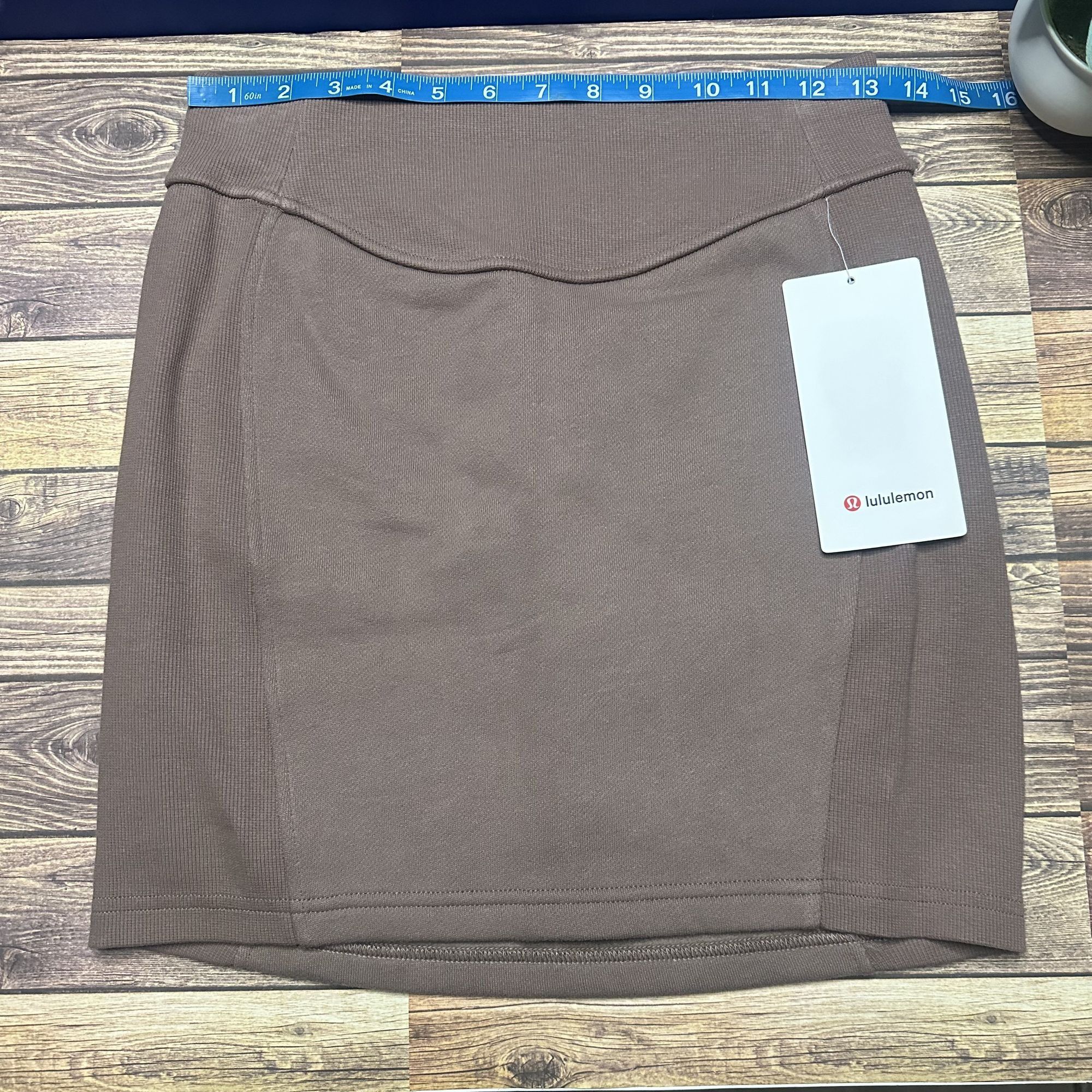 Lululemon Lululemon Scuba High Rise Mini Skirt NWT Size Small (TPTC) Size 28" / US 6 / IT 42 - 3 Thumbnail