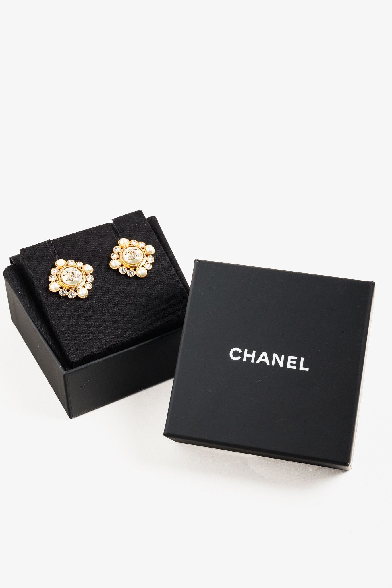 Chanel Chanel Crystal & Pearl Rhinestone Square Halo Stud Earrings Size ONE SIZE - 5 Thumbnail