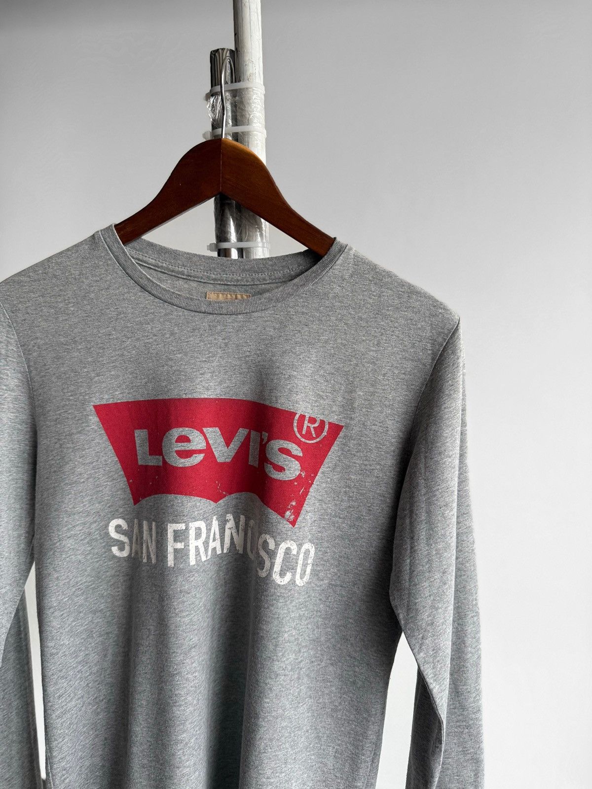 Levi's Levis Womens Grey San Francisco Long Sleeve T-Shirt Size M / US 6-8 / IT 42-44 - 2 Thumbnail