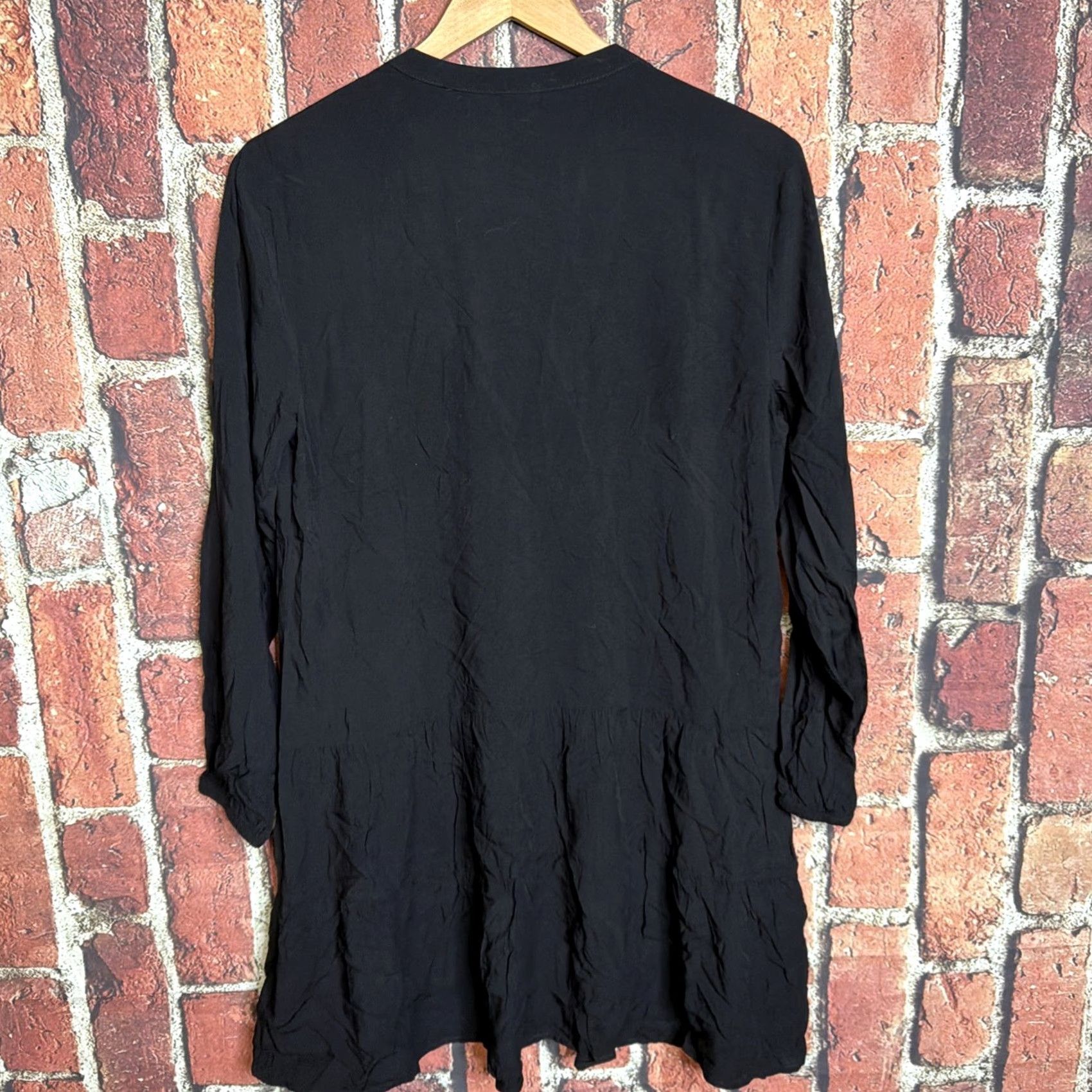 Gap Gap Women's V-Neck Rayon Mini Dress Black NWT sz Medium Size M / US 6-8 / IT 42-44 - 3 Thumbnail