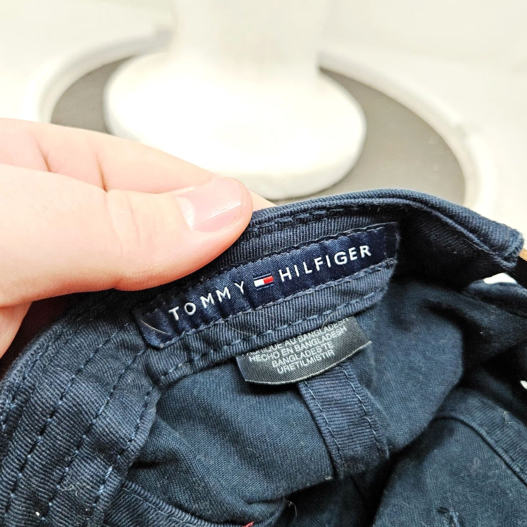 Tommy Hilfiger VINTAGE Tommy Hilfiger Leather Strap Adjustable Hat Baseball Cap Men One Size Blue 90s Designer Dad Adjustable Belt Back Casual Size ONE SIZE - 7 Thumbnail