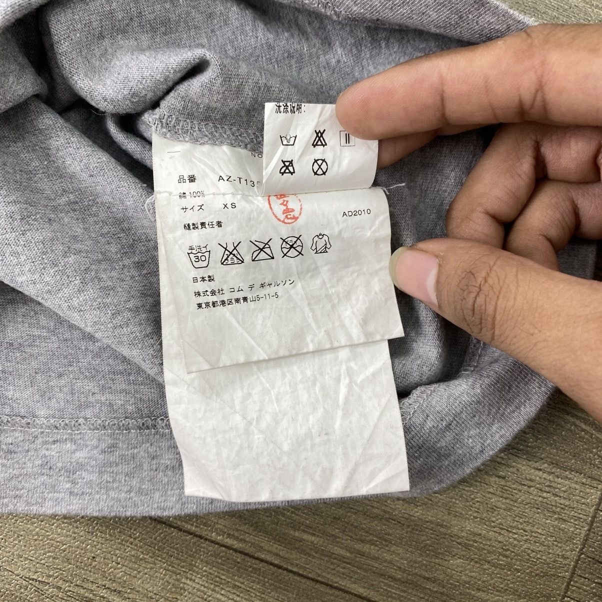 Comme des Garcons PLAY AD2010 Comme des Garçons Play CDG Yellow Heart Big Logo Tee Size US XS / EU 42 / 0 - 8 Thumbnail