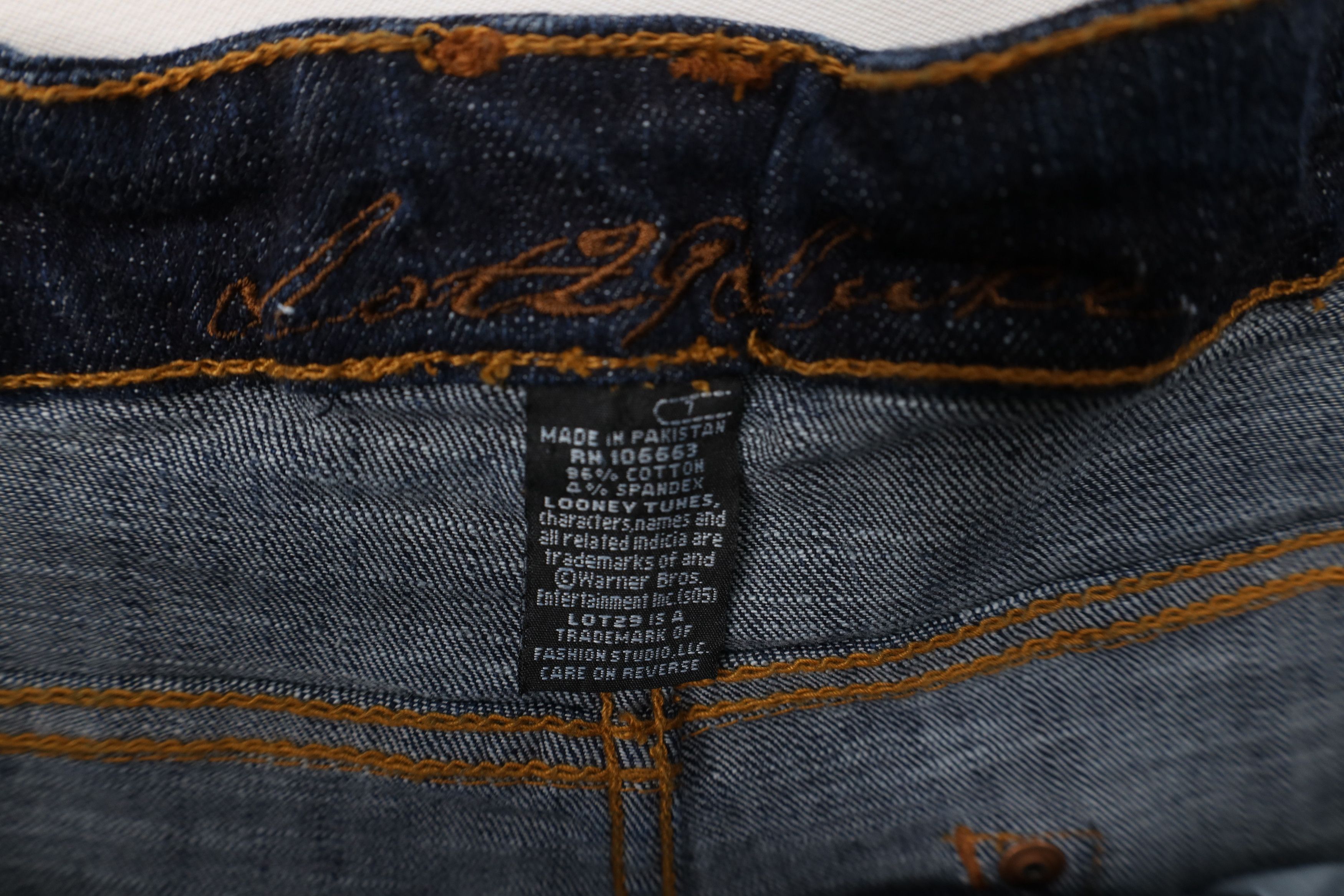 Vintage Deadstock Vintage Y2K Lot 29 Tunes Flared Wide Leg Jeans Size 28" / US 6 / IT 42 - 9 Thumbnail