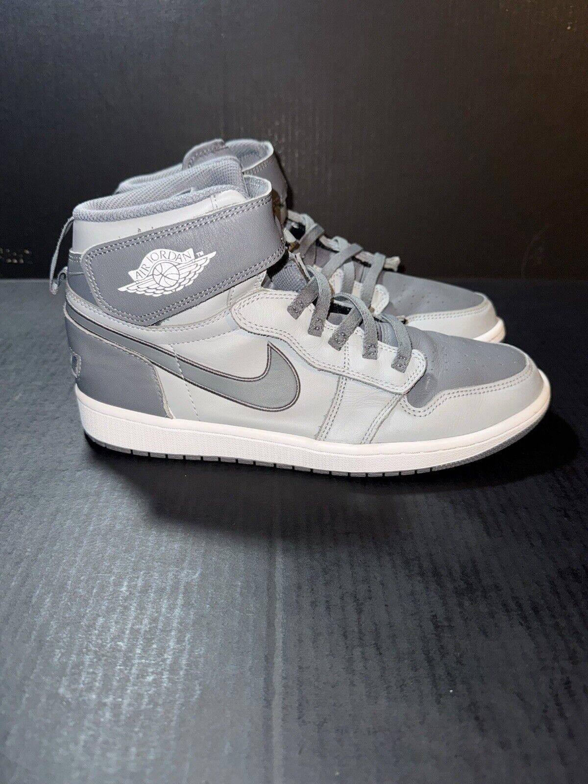 Jordan Brand Nike Air Jordan 1 FlyEase Light Smoke Grey CQ3835-003 Sz 10 Size US 10 / EU 43 - 1 Thumbnail