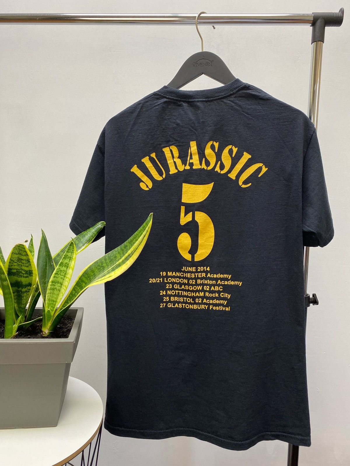 Band Tees × Rap Tees × Vintage Jurassic 5 Late 2014 Box Logo Band Rap T Shirt Size US L / EU 52-54 / 3 - 2 Thumbnail