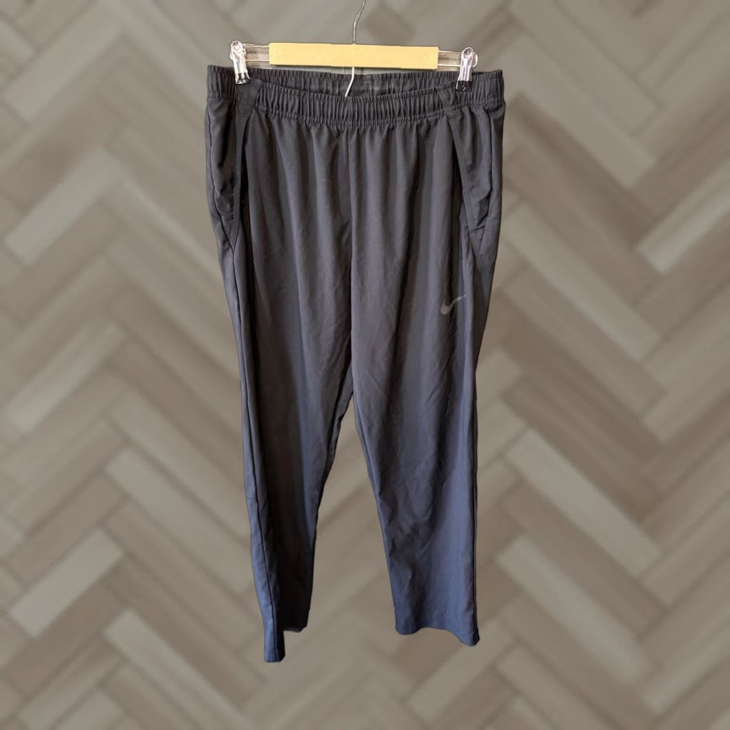 Nike Nike Sportswear Sweatpants Mens Athletic Black L Dri-Fit SIZE Large Regular Activewear Pants Size US 33 - 1 Thumbnail
