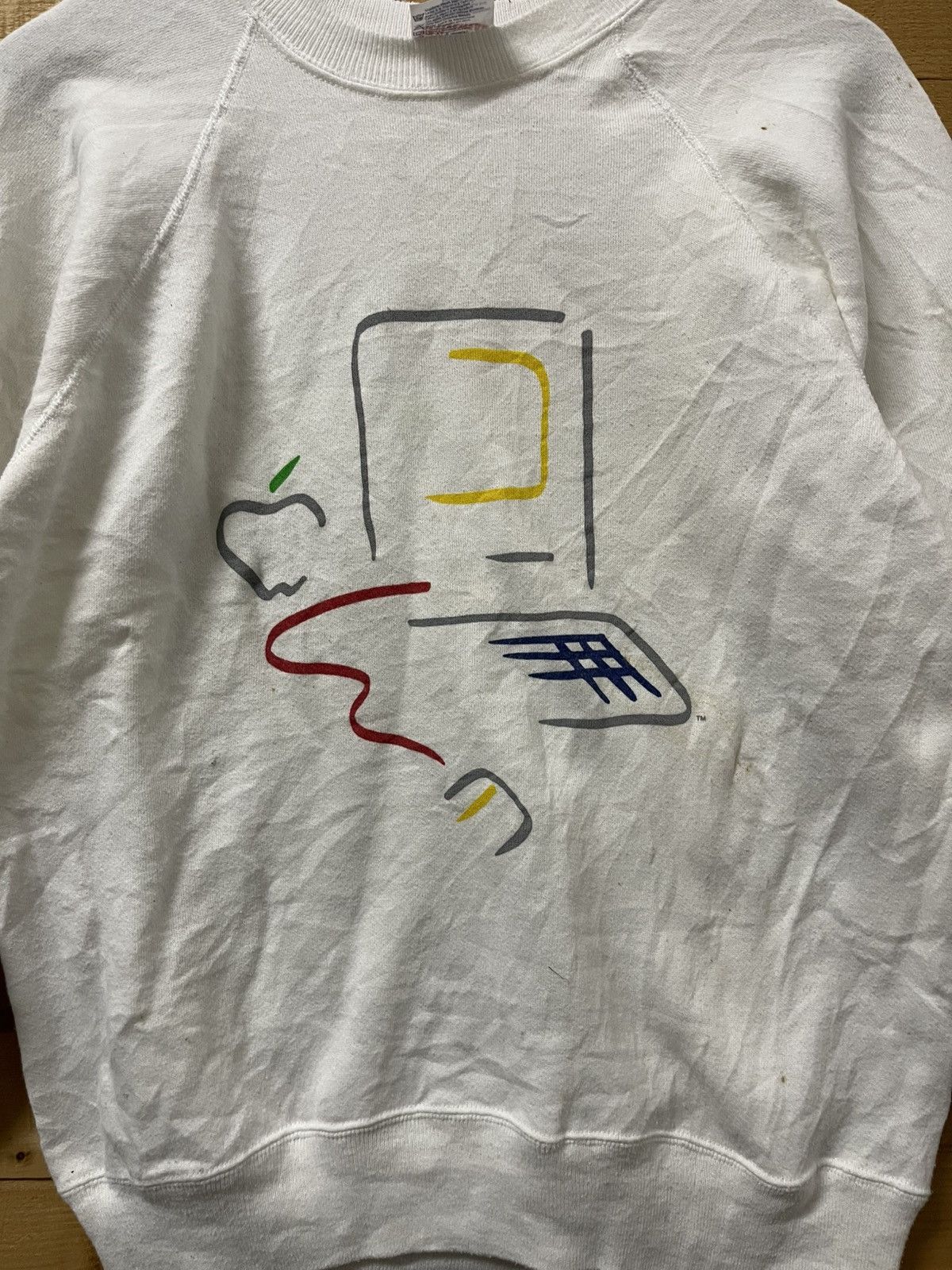 Apple Vintage 90s Apple🍏 sweatshirt Size US M / EU 48-50 / 2 - 3 Thumbnail