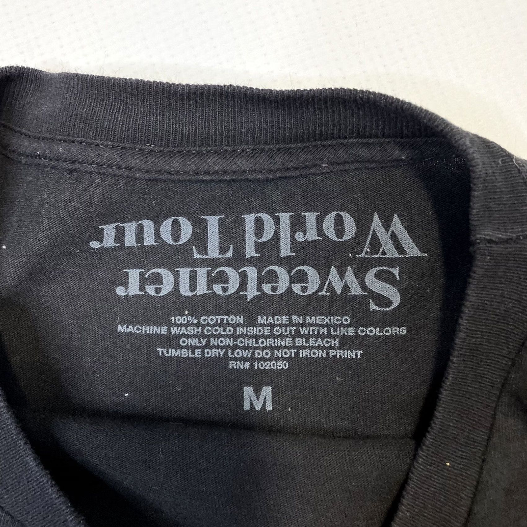 Vintage Ariana Grande Sweetener Concert Tour 2019 Upside Down Graphic T Shirt Medium Black Womens Shirts Size M / US 6-8 / IT 42-44 - 3 Thumbnail