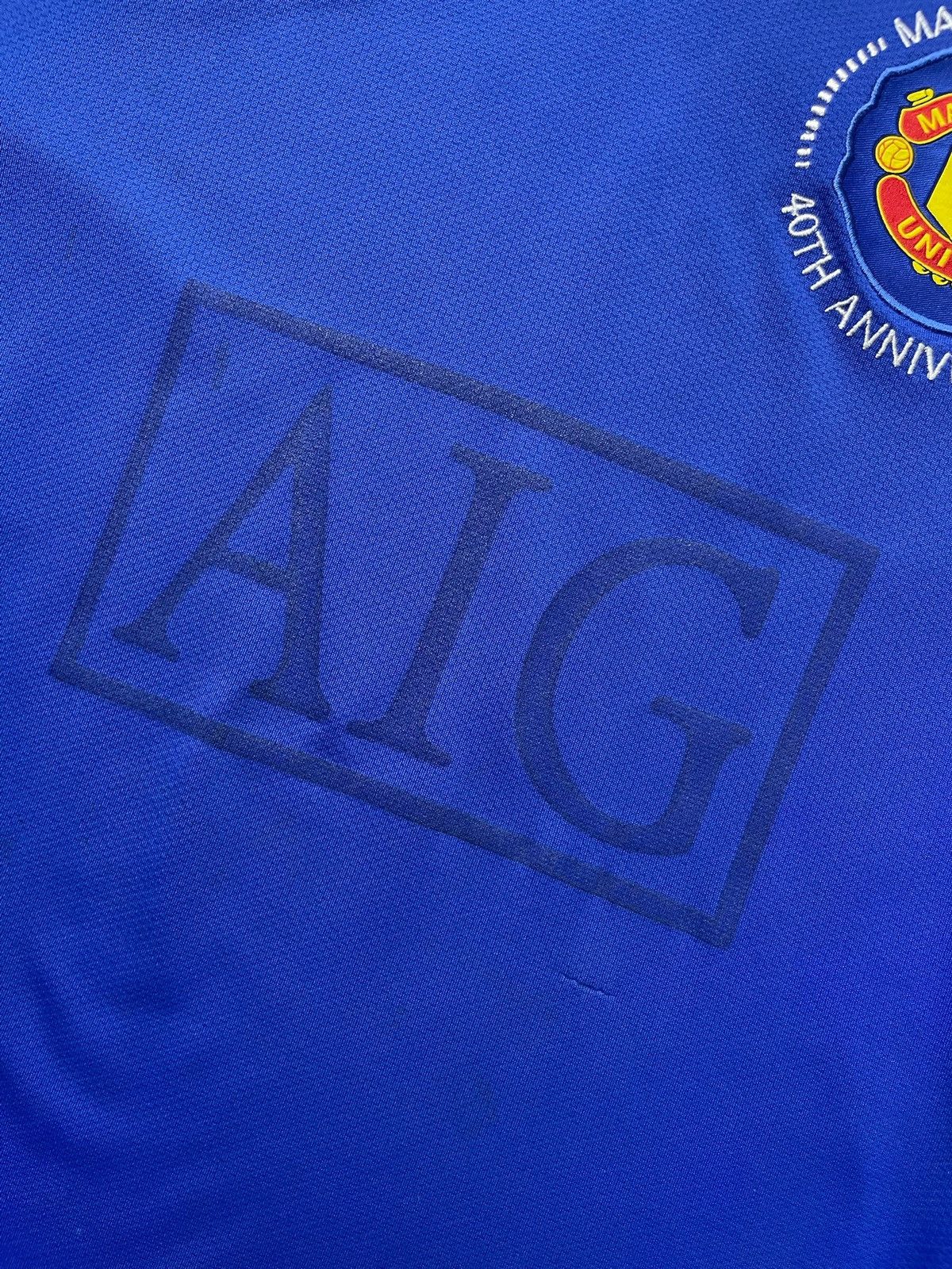 Nike × Vintage Vintage Nike Manchester United soccer jersey blue size L Size US L / EU 52-54 / 3 - 3 Thumbnail