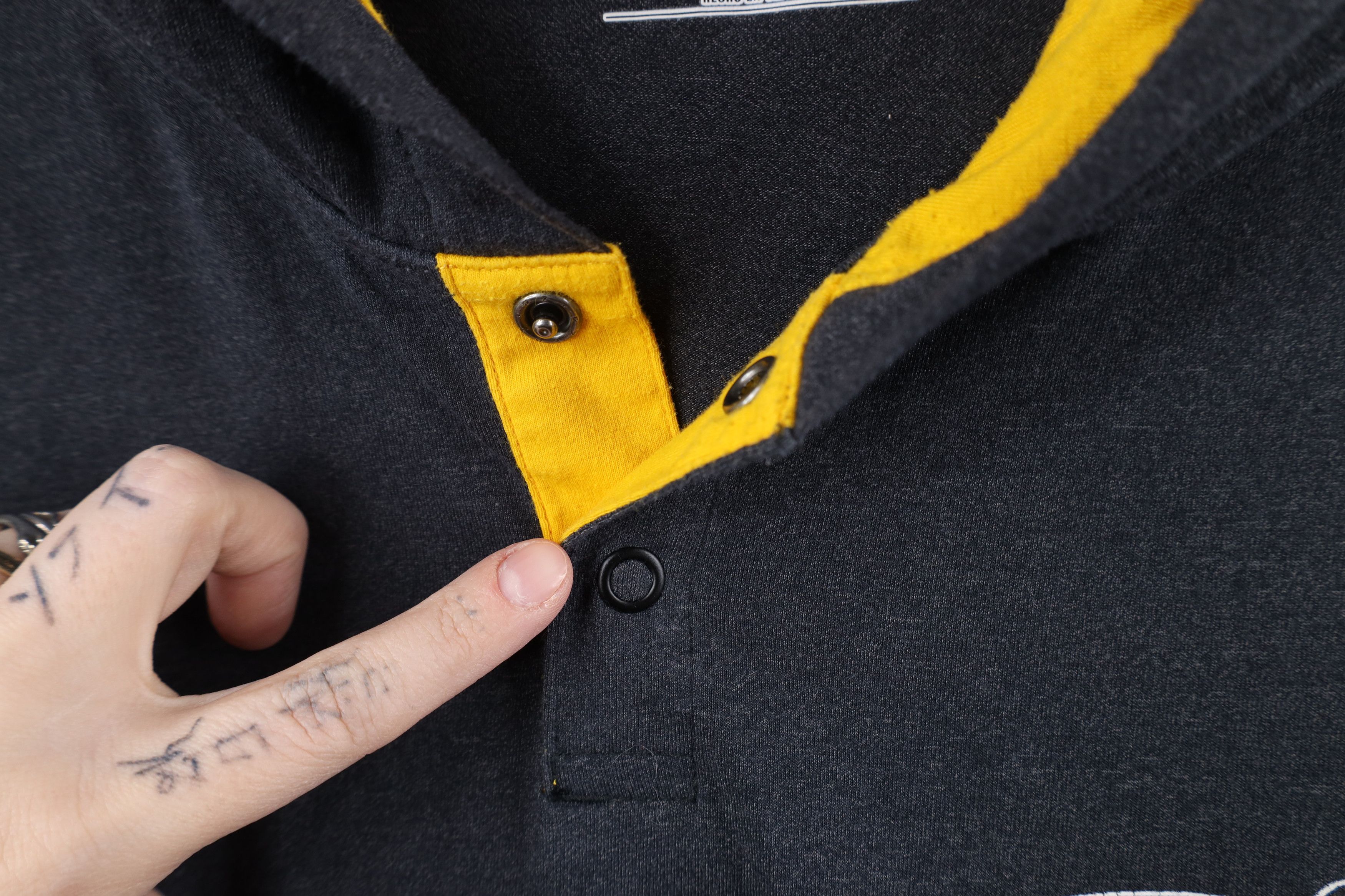 Under Armour × Vintage Under Armour University of Missouri Hooded Henley T-Shirt Size US L / EU 52-54 / 3 - 6 Thumbnail