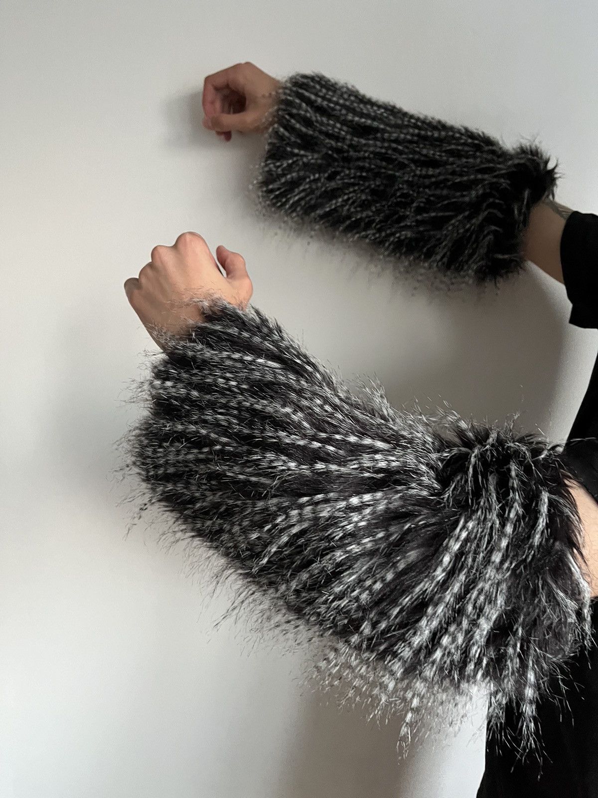 Vintage faux fur arm pads y2k style japan Size ONE SIZE - 2 Thumbnail