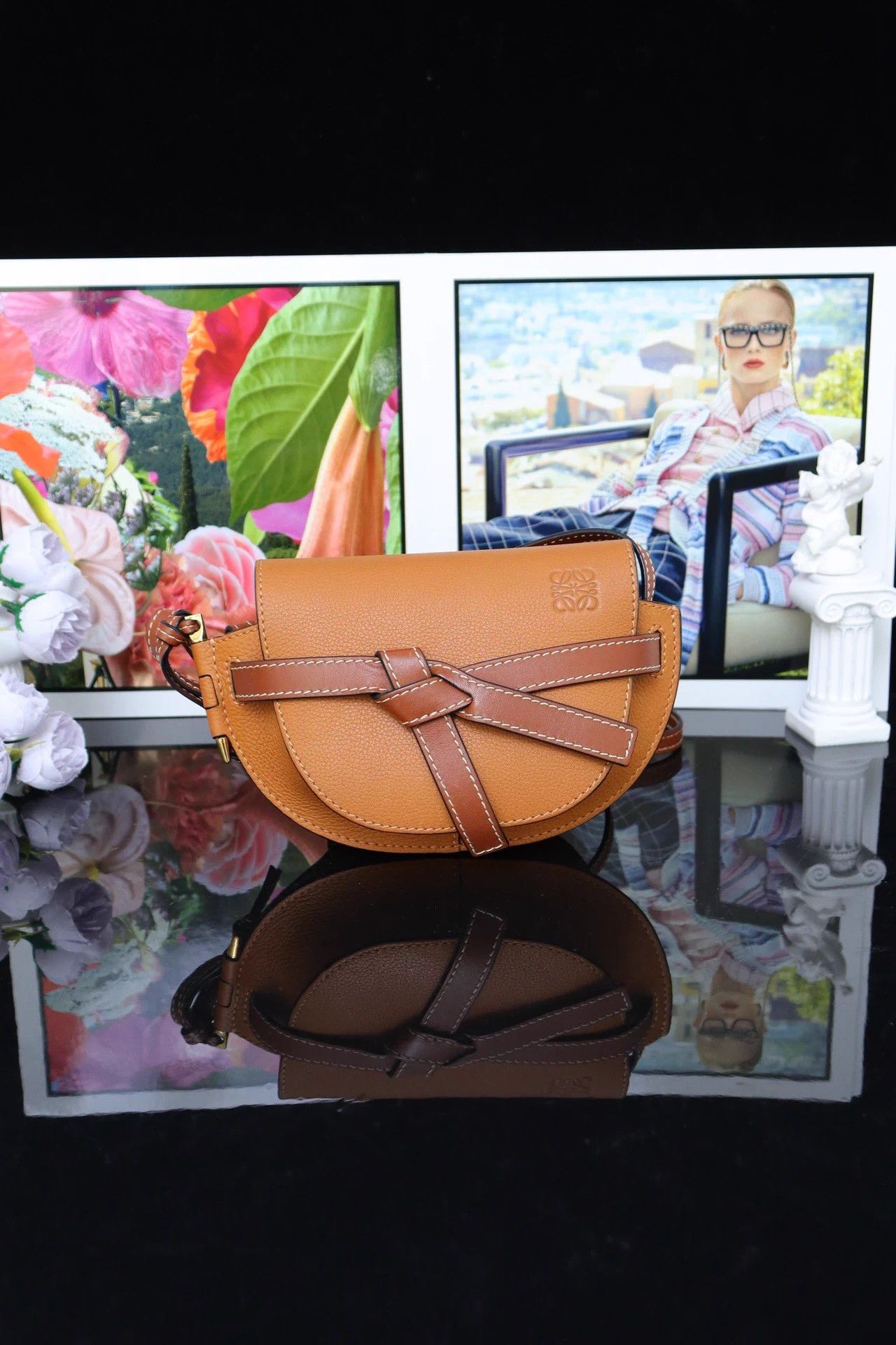Loewe Loewe Gate Saddle Bag Mini Caramel 18 Size ONE SIZE - 1 Thumbnail