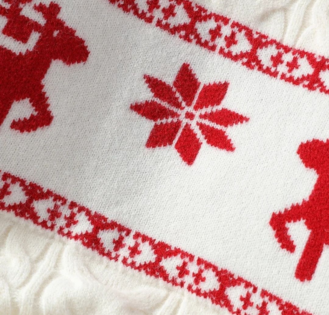 Luxury Cashmere Christmas Deer Sweater Thick Warm & Stylish