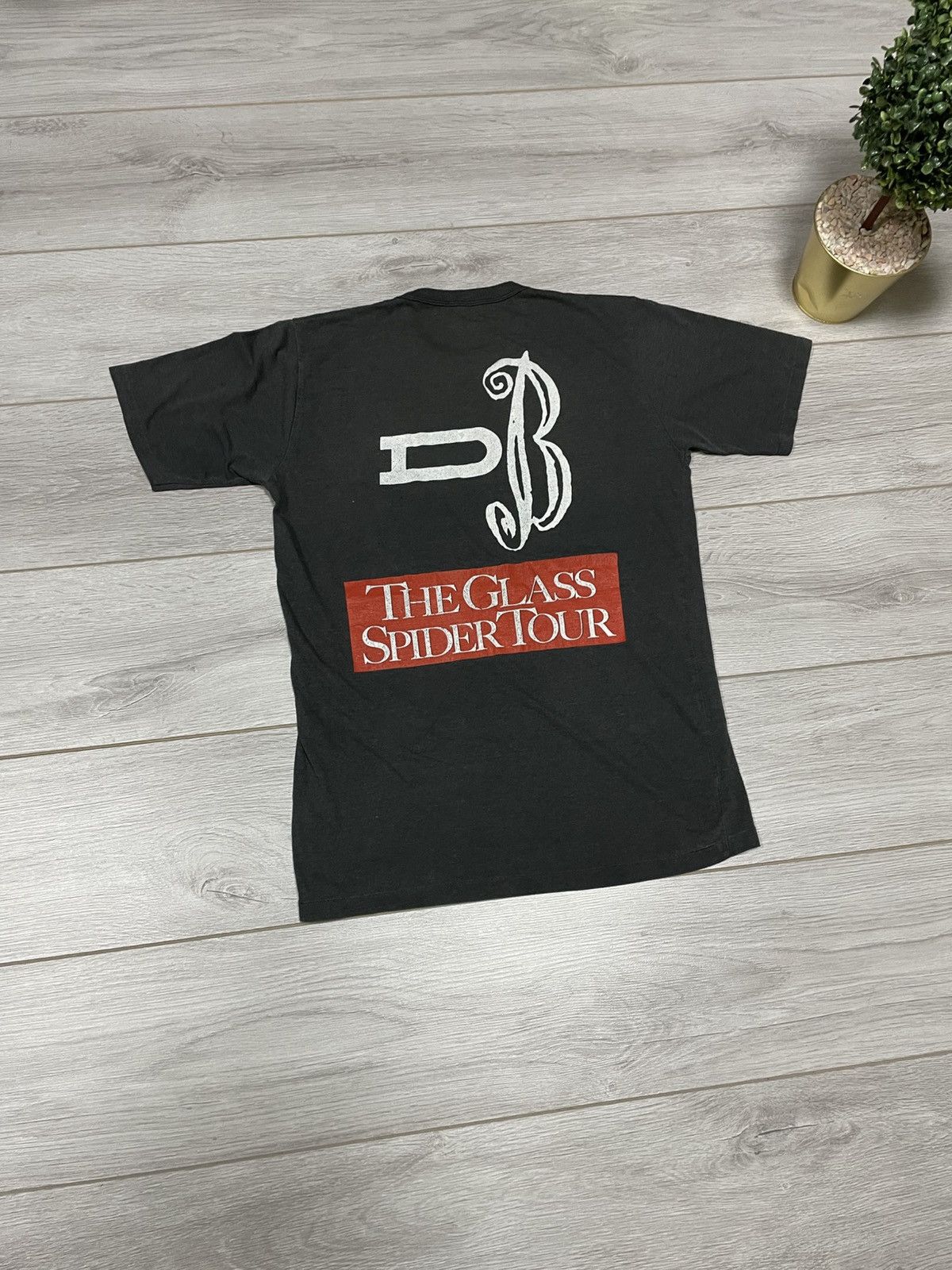 Band Tees 1987 David Bowie The Glass Spider Tour single stich tee Size US L / EU 52-54 / 3 - 6 Thumbnail