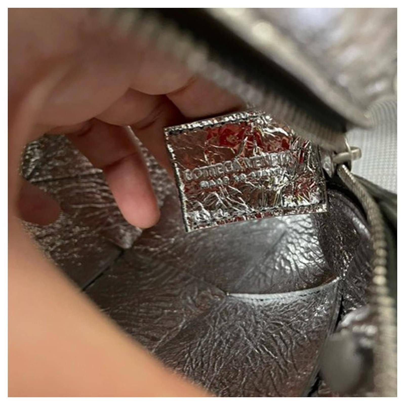 Bottega Veneta o1n1vont1124 Size: OS / Small Camera Bag in Silver Size ONE SIZE - 5 Thumbnail