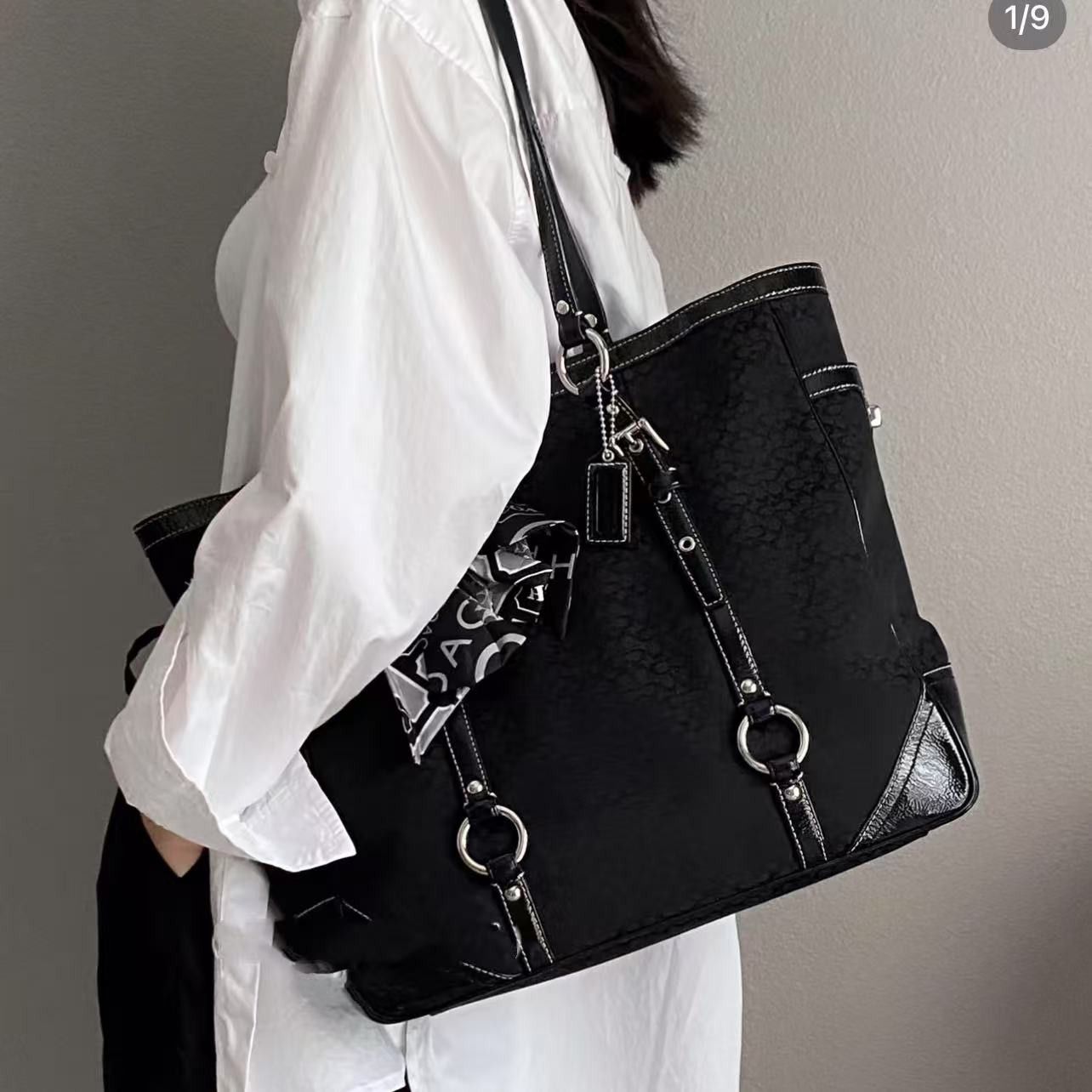 Coach Vintage Signature Patent Leather Gallery Tote Bag in Black, Women's