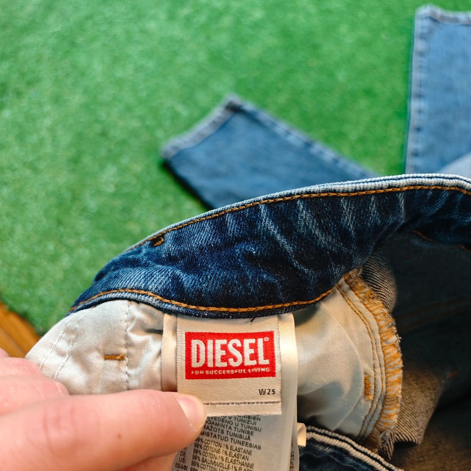 Diesel Diesel Jeans Womens 25 Blue straight zip fly high rise Size 25" / US 0 / IT 36 - 15 Thumbnail
