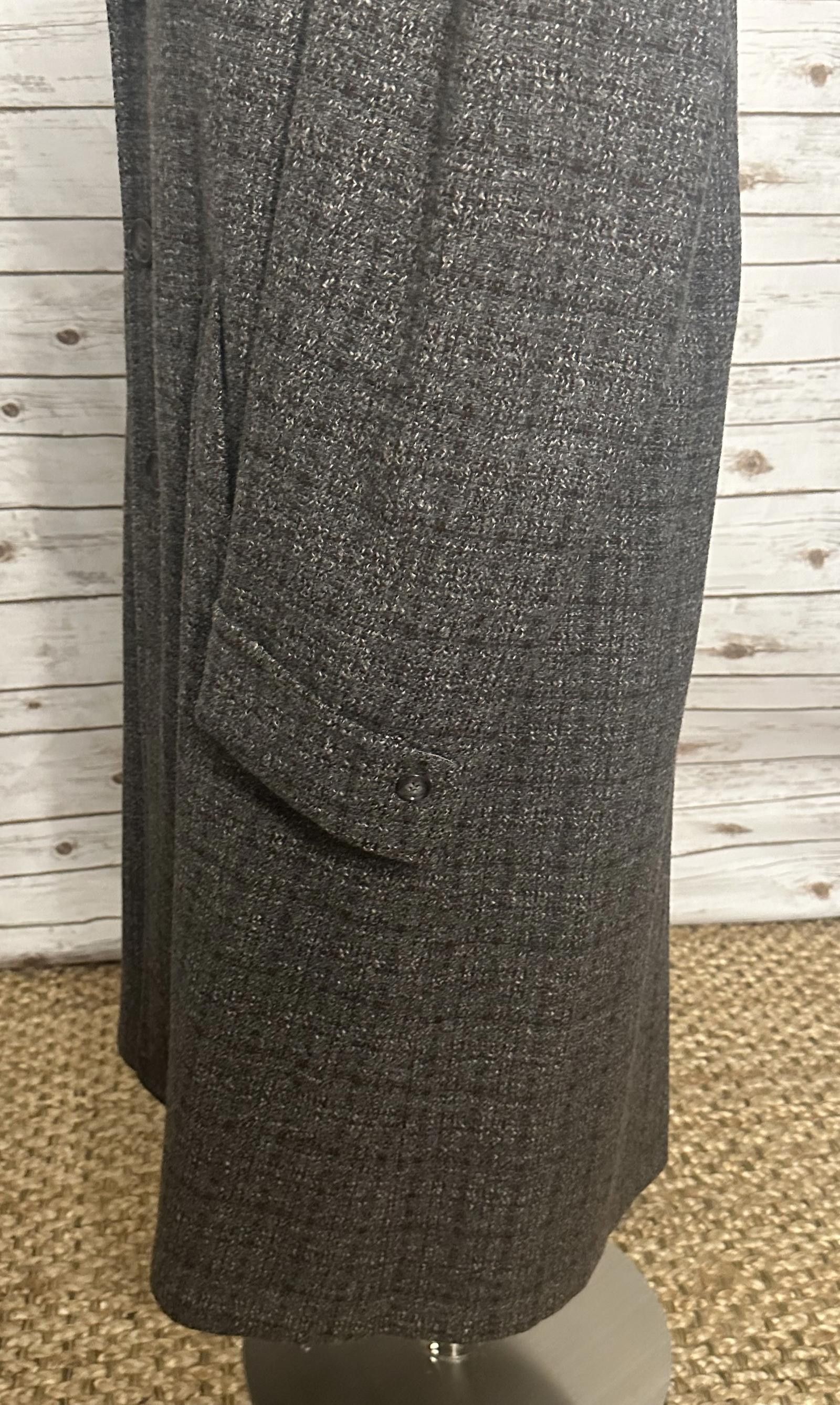 Hart Schaffner Marx Vintage Hart, Schaffner & Marx tweed wool overcoat Size 44 Size US XL / EU 56 / 4 - 6 Thumbnail