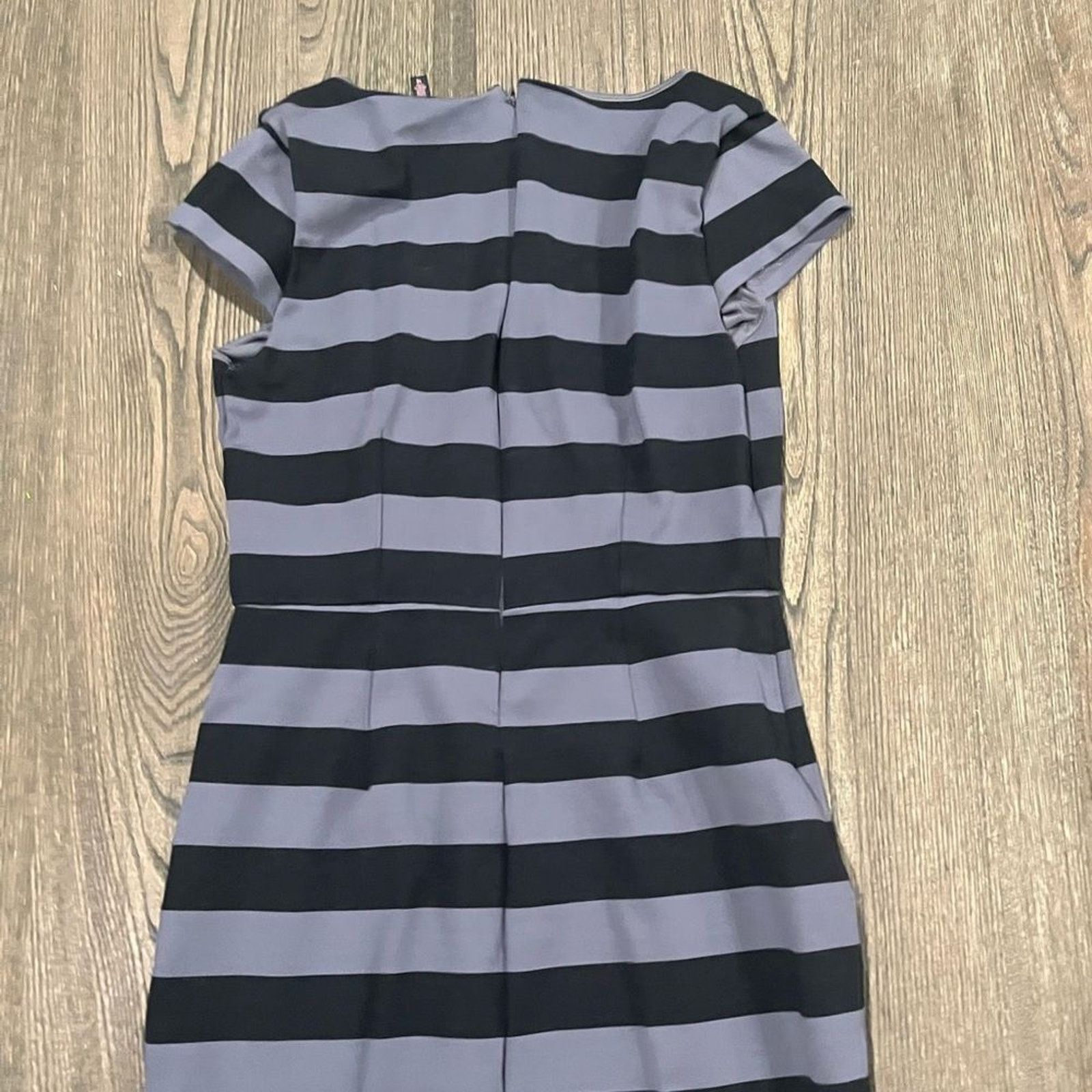 Victoria's Secret Victoria's Secret Gray Black Striped Sheath Dress Size 10 Size L / US 10 / IT 46 - 8 Thumbnail