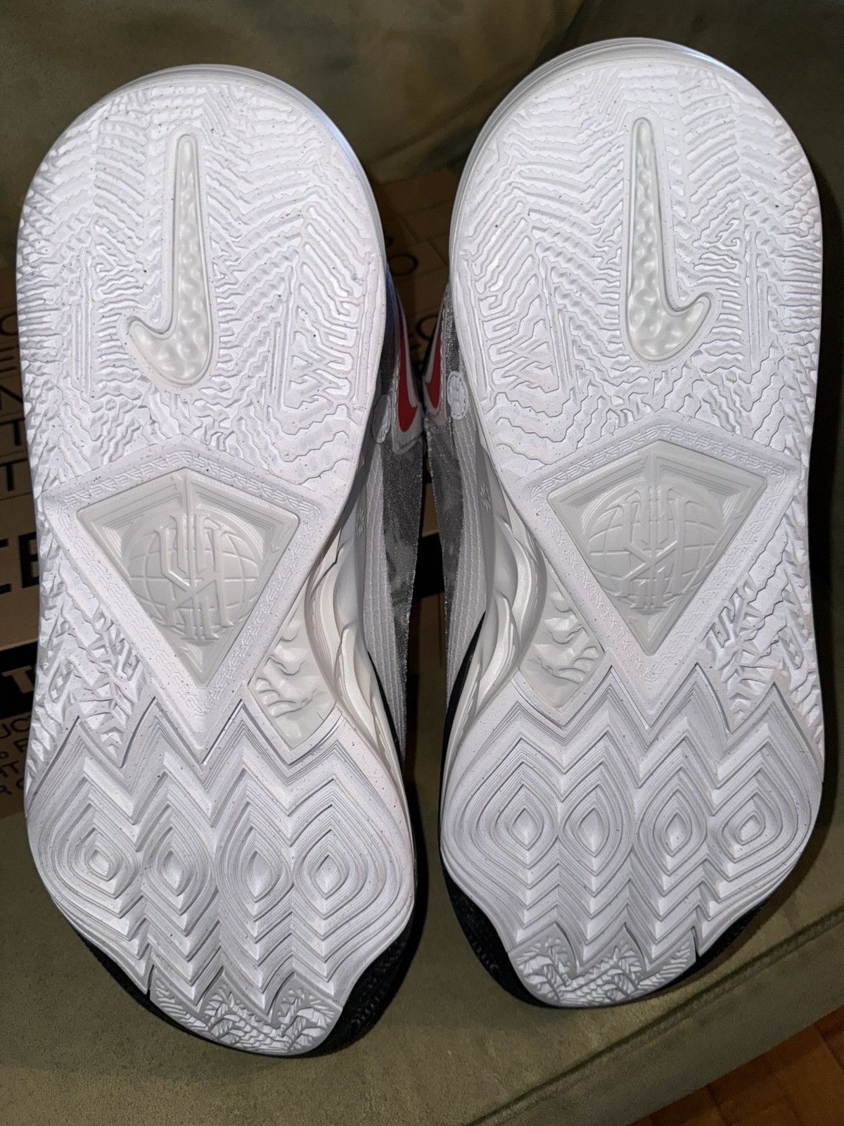 Nike SIZE 18! Nike Kyrie 8 (Rare Unreleased) White/University Red Size US 15 / EU 48 - 14 Thumbnail