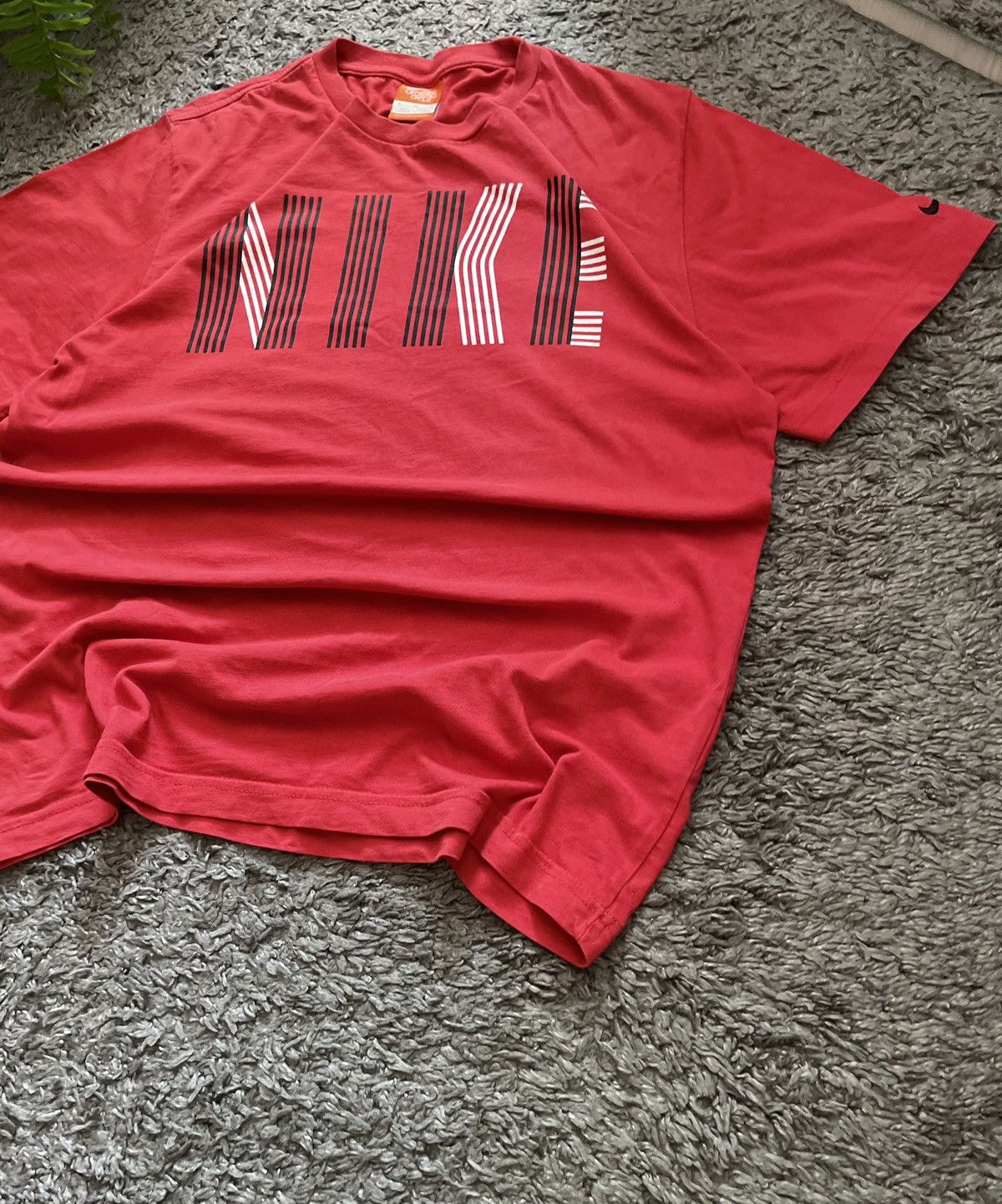 Nike × Vintage 00s Nike Vintage T-Shirt Streetwear Big Logo Y2k Swoosh Rare Size US M / EU 48-50 / 2 - 5 Thumbnail