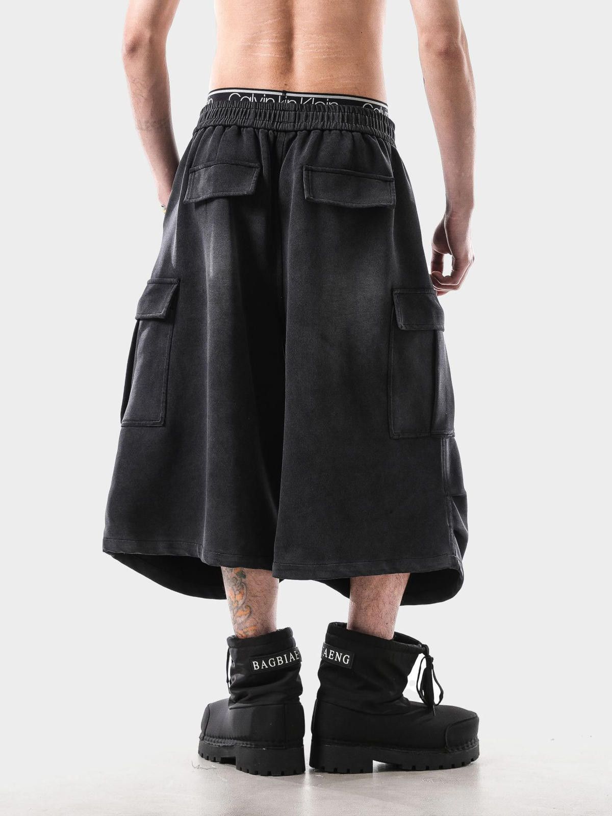 Japanese Brand Washed Black Cargo Shorts Size US 30 / EU 46 - 6 Thumbnail