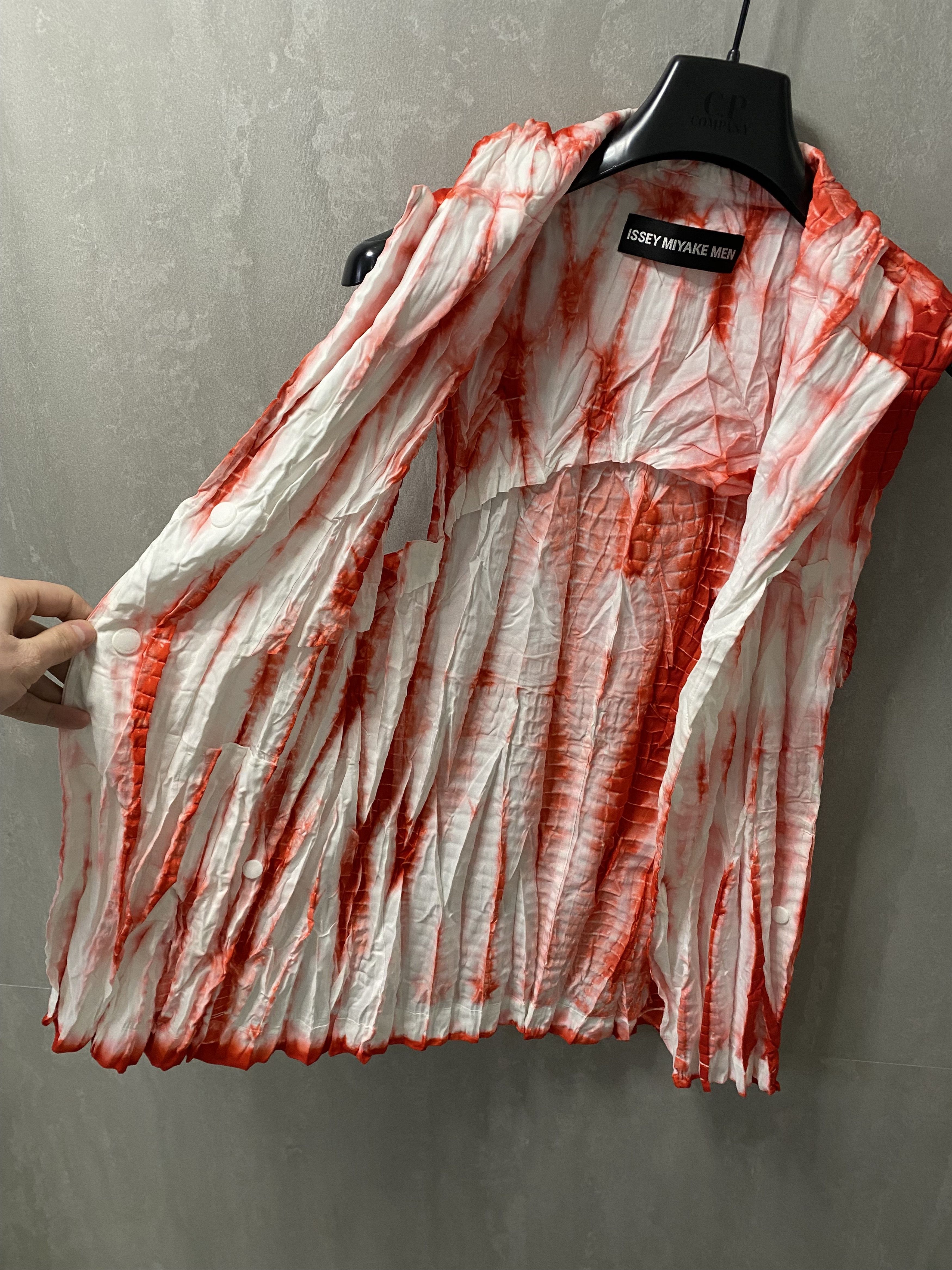 Issey Miyake ISSEY MIYAKE blood dyed tie band collar drawing vest shirt Size US M / EU 48-50 / 2 - 8 Thumbnail