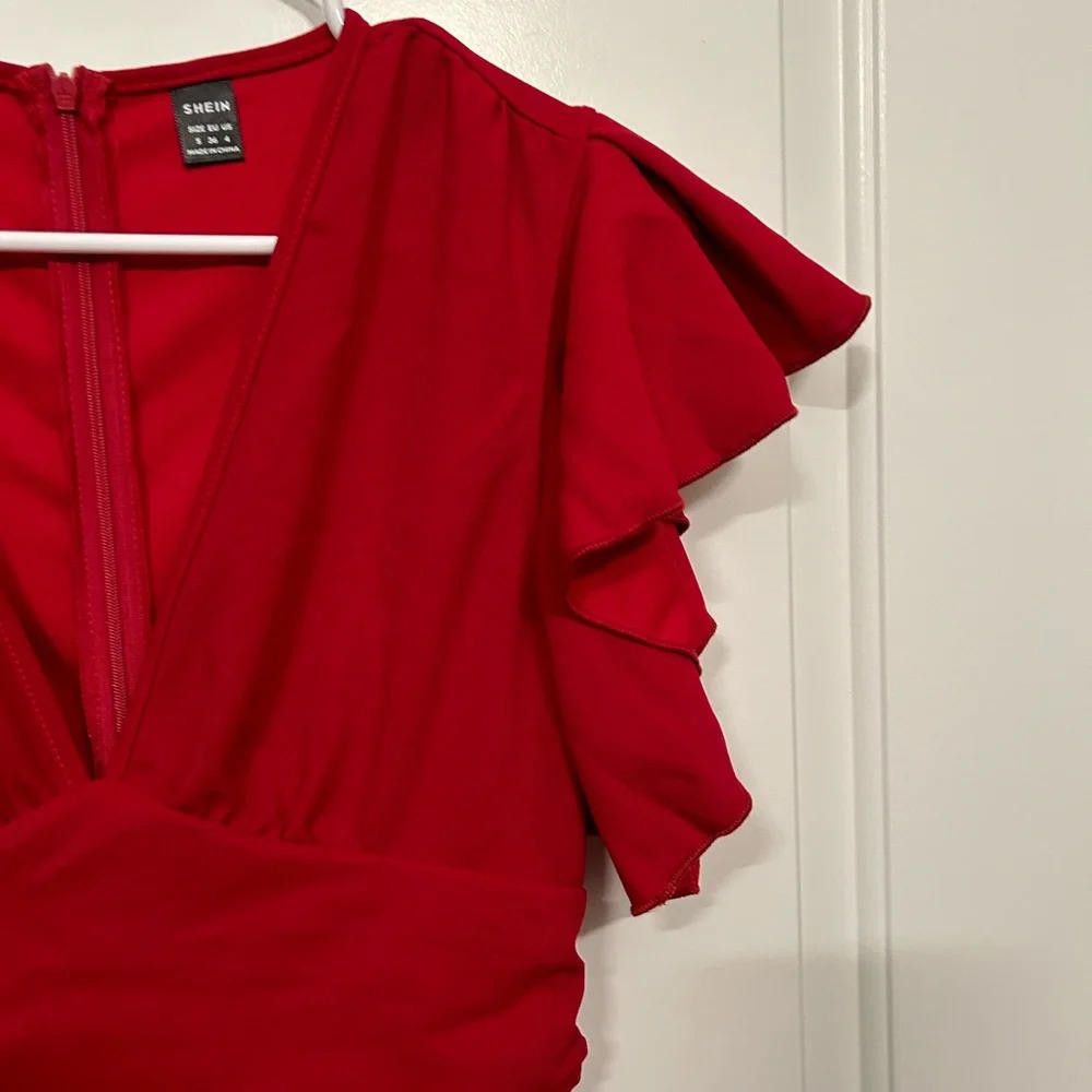 Shein Brand new red Jumper size small or 4. Size 27" / US 4 / IT 40 - 5 Thumbnail