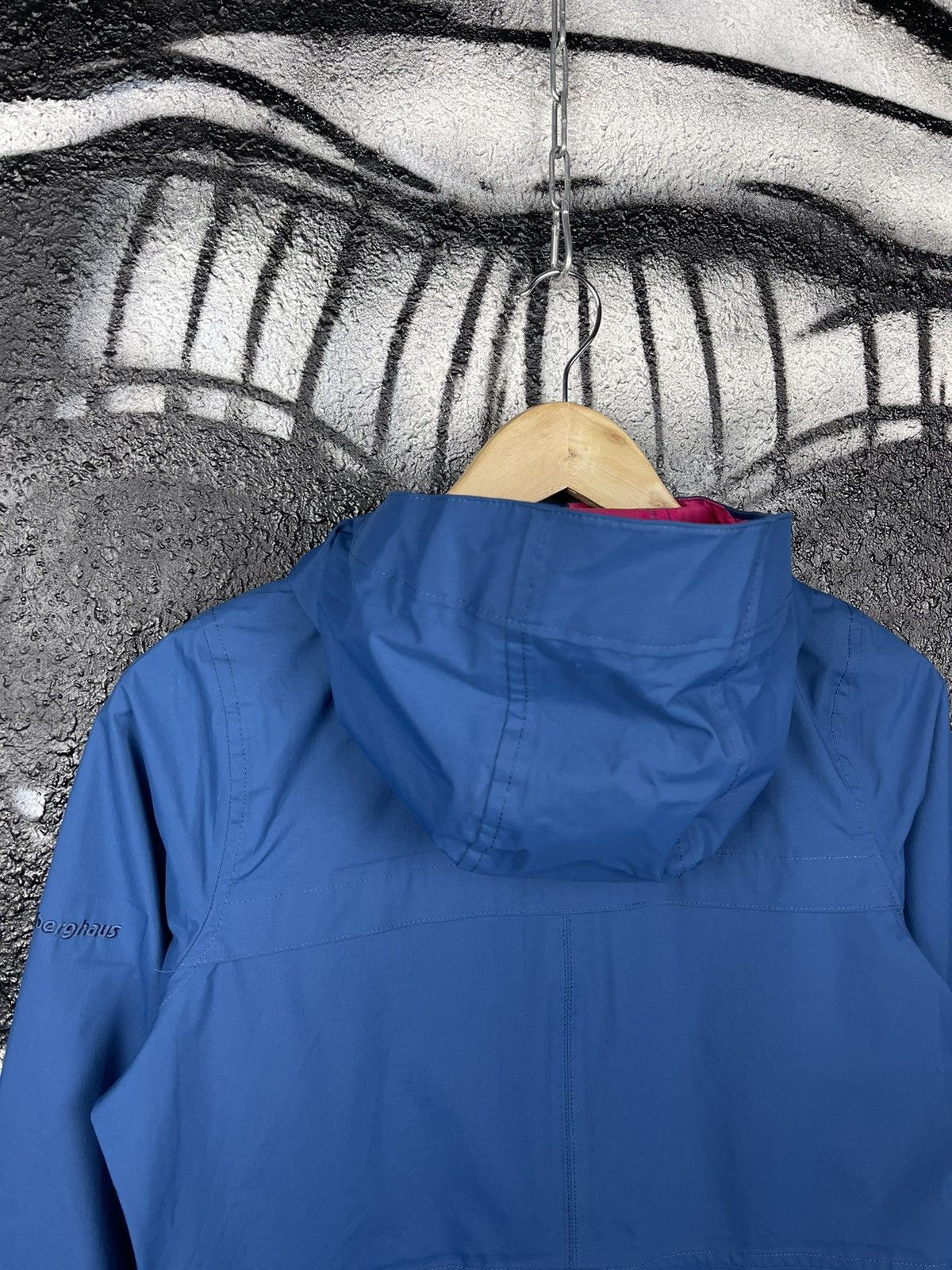 Berghaus Berghaus HYDROSHELL Blue Raincoat Woman’s Jacket Size S Size S / US 4 / IT 40 - 14 Thumbnail