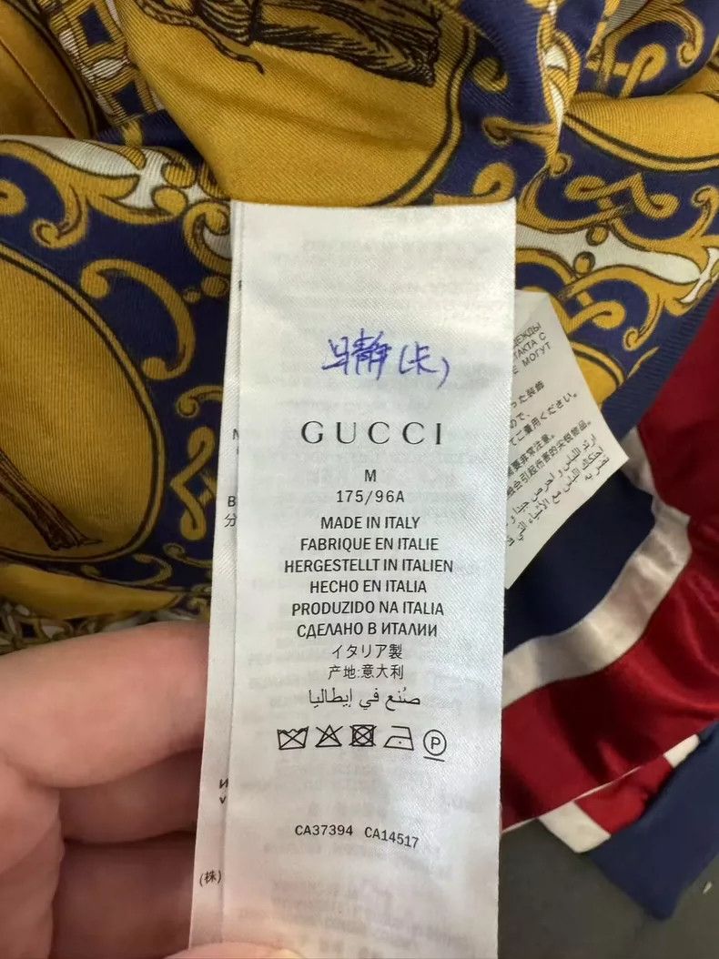 Gucci Gucci Badge pattern hooded zipper jacket Size US M / EU 48-50 / 2 - 4 Thumbnail