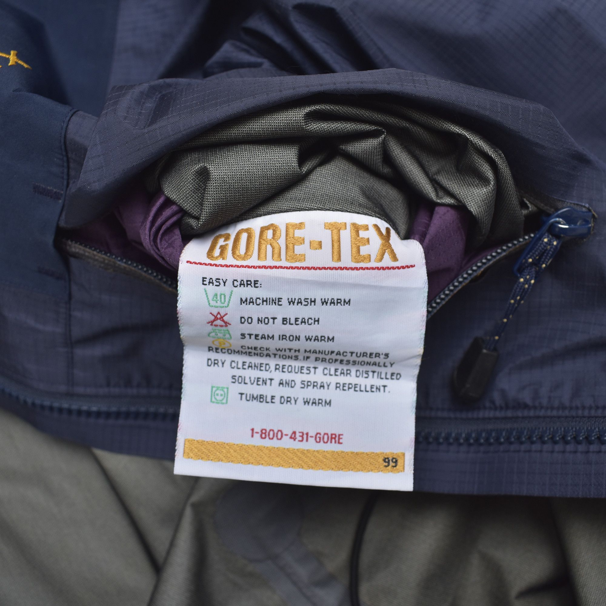 Arc'teryx *RARE* ARC'TERYX "GOLDEN ERA" 1999 BETA SHELL GORETEX NVY Size L / US 10 / IT 46 - 5 Thumbnail