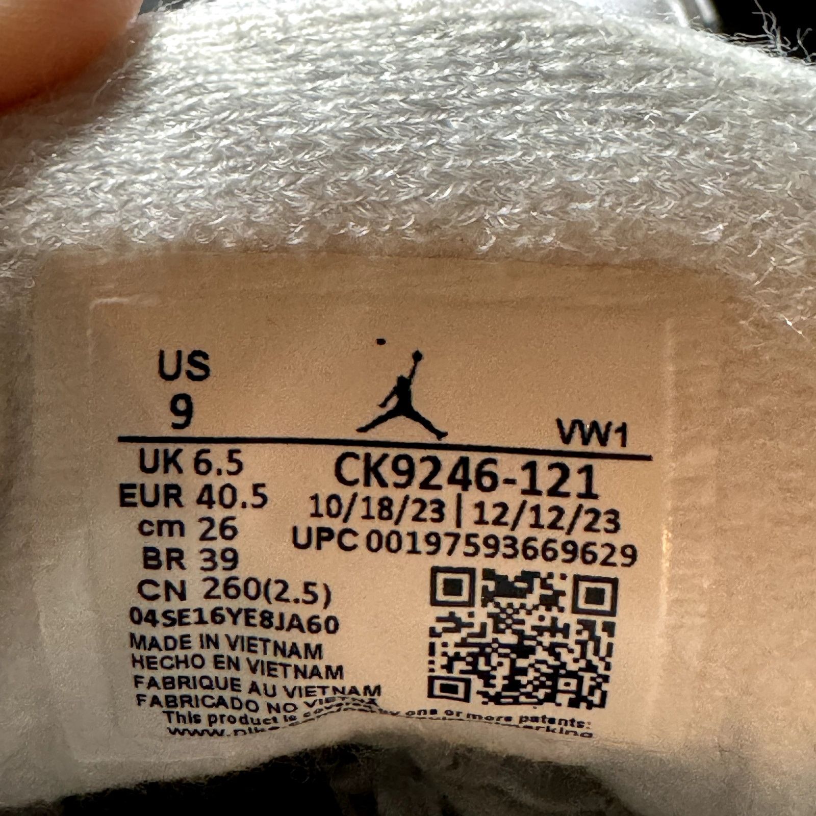 Jordan Brand × Nike Size 9 - Wmns Air Jordan 3 Retro Georgia Peach Women's Shoes Size US 9 / IT 39 - 7 Thumbnail
