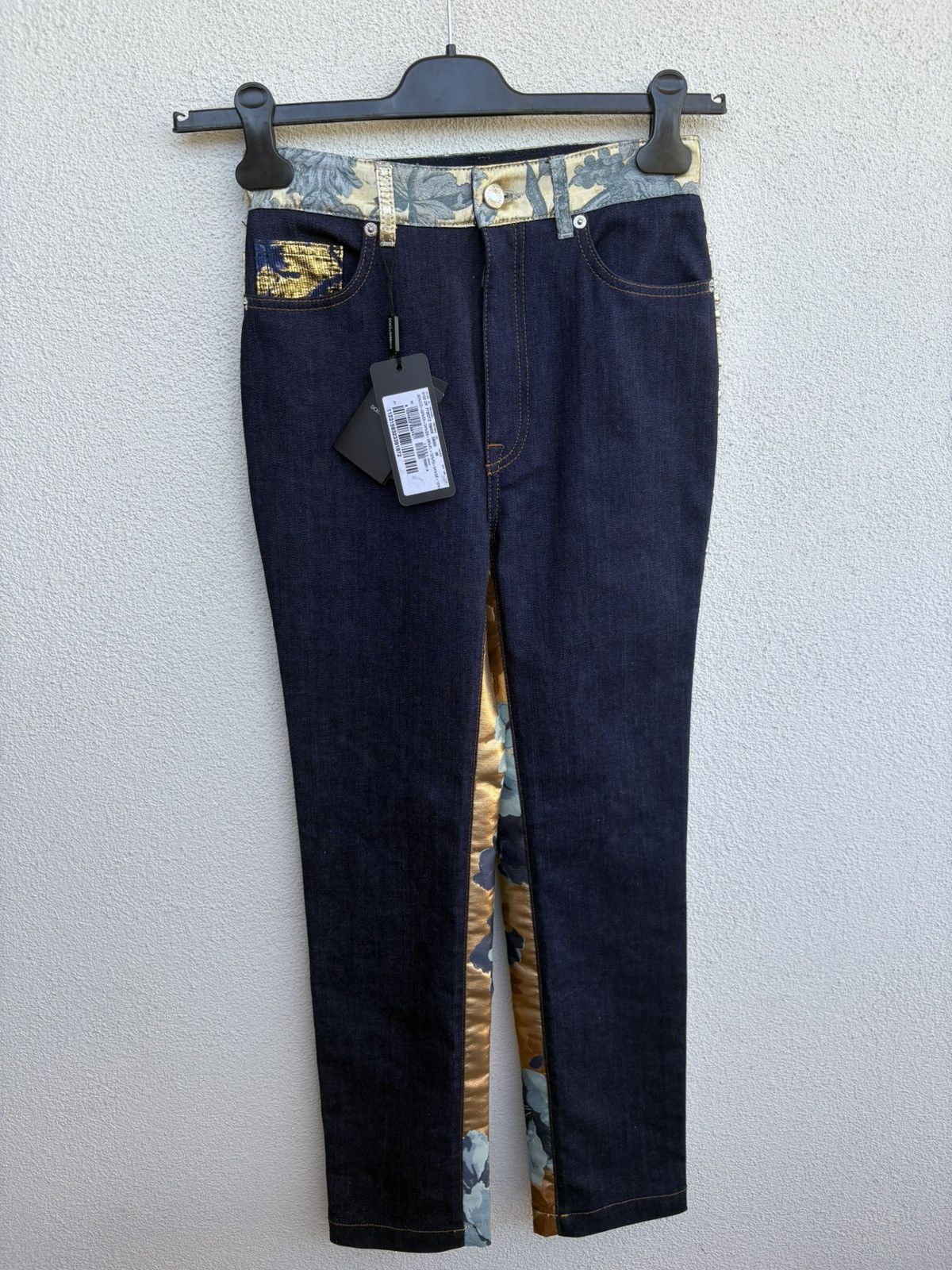Dolce & Gabbana Dolce & Gabbana denim trousers with crystals high waisted Size 26" / US 2 / IT 38 - 16 Thumbnail