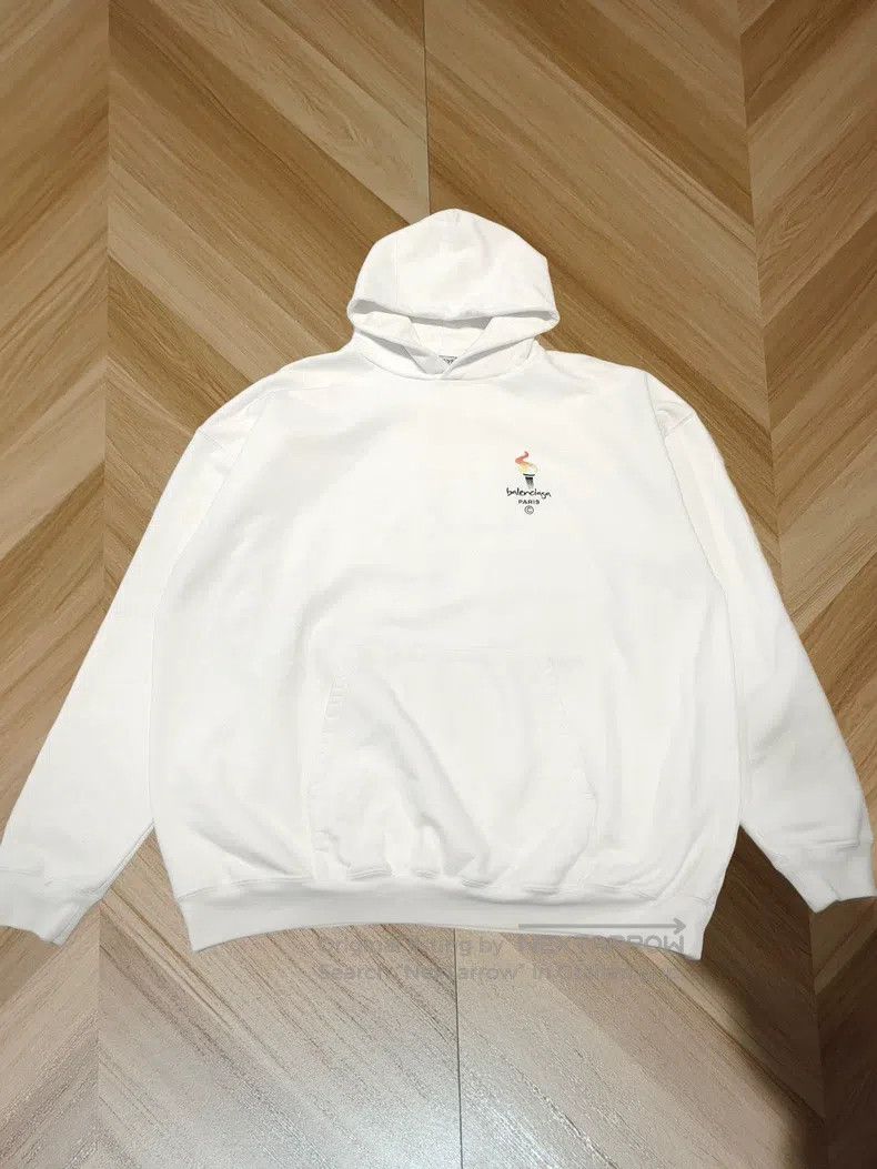 Balenciaga Balenciaga Torch logo hooded sweater Size US XXS / EU 40 - 1 Thumbnail