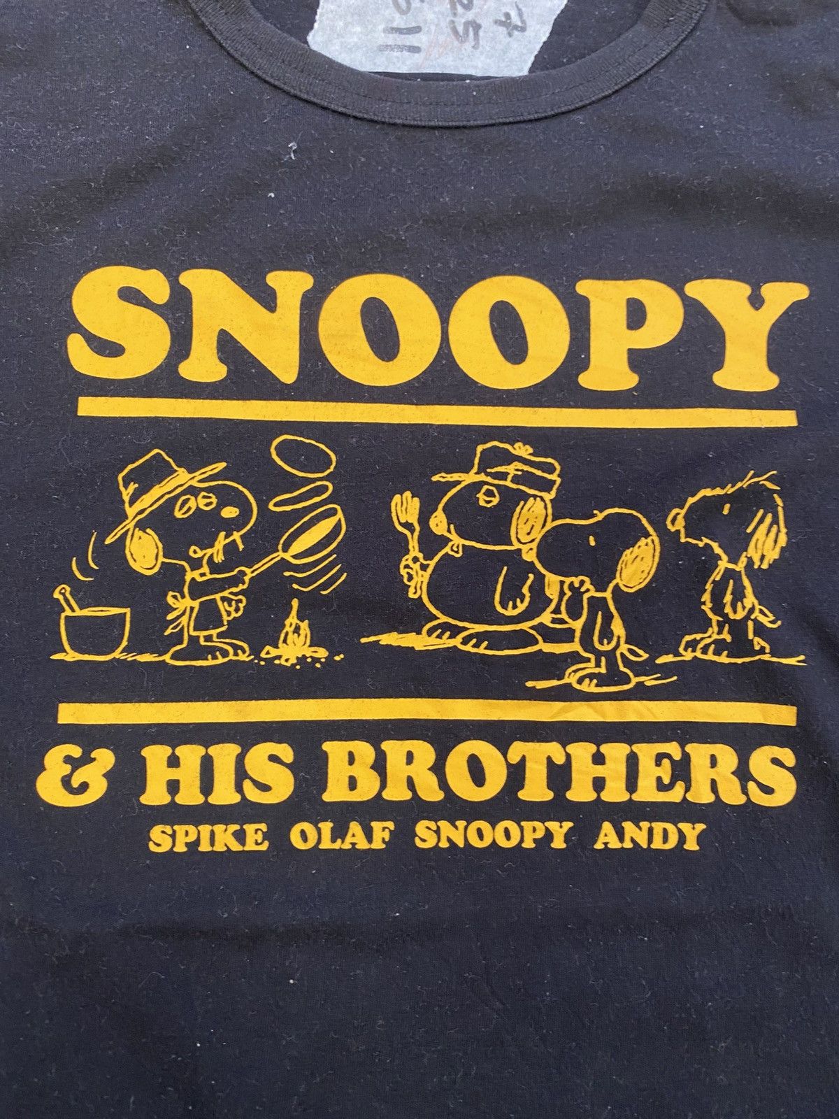 Uniqlo Snoopy andy size s uniqlo tshirt big logo Size US S / EU 44-46 / 1 - 4 Thumbnail