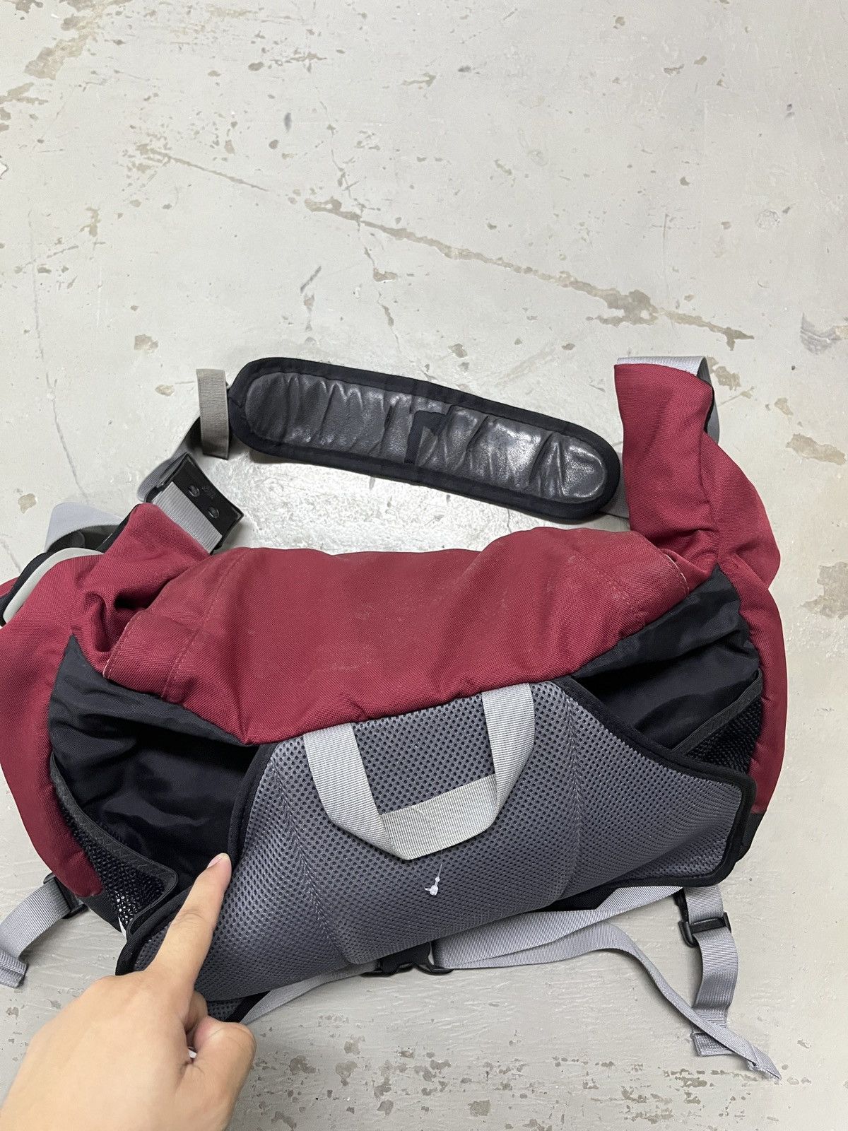 L.L. Bean L.L. Bean Hike Tactical Messenger Crossbody Gorpcore Bag Size ONE SIZE - 16 Thumbnail