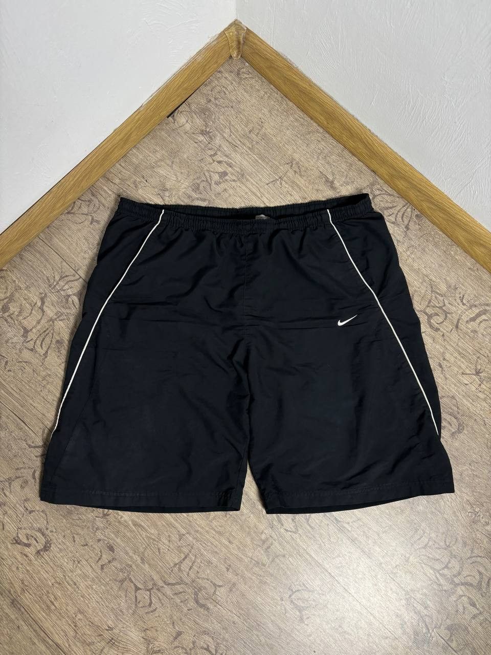 Nike 90's Vintage Nike Nylon Shorts Y2K Size US 36 / EU 52 - 1 Thumbnail