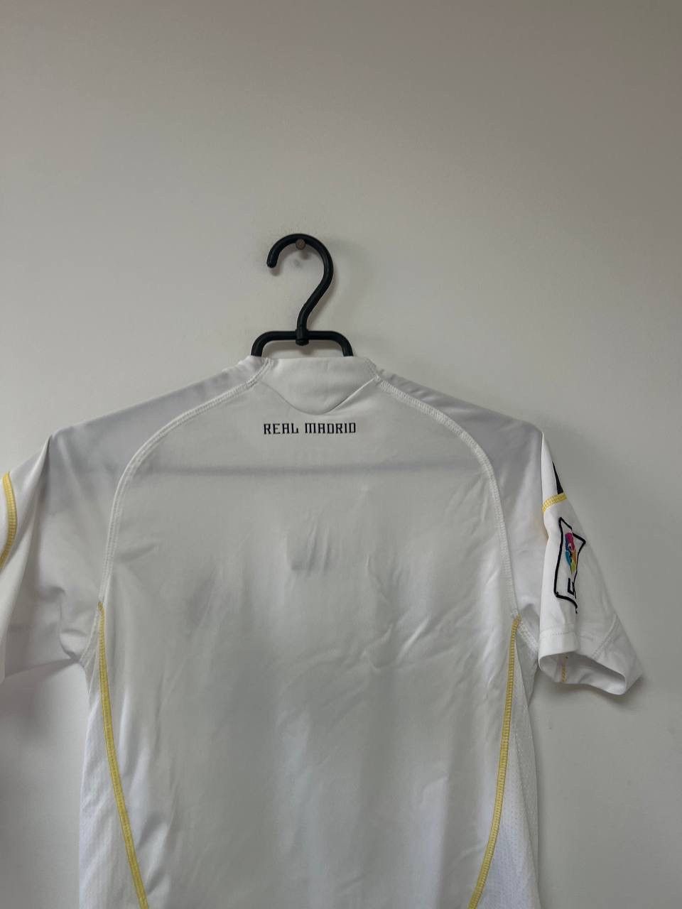 Adidas Real Madrid 2009/2010 Home Soccer Football Shirt Adidas M Size US M / EU 48-50 / 2 - 17 Thumbnail