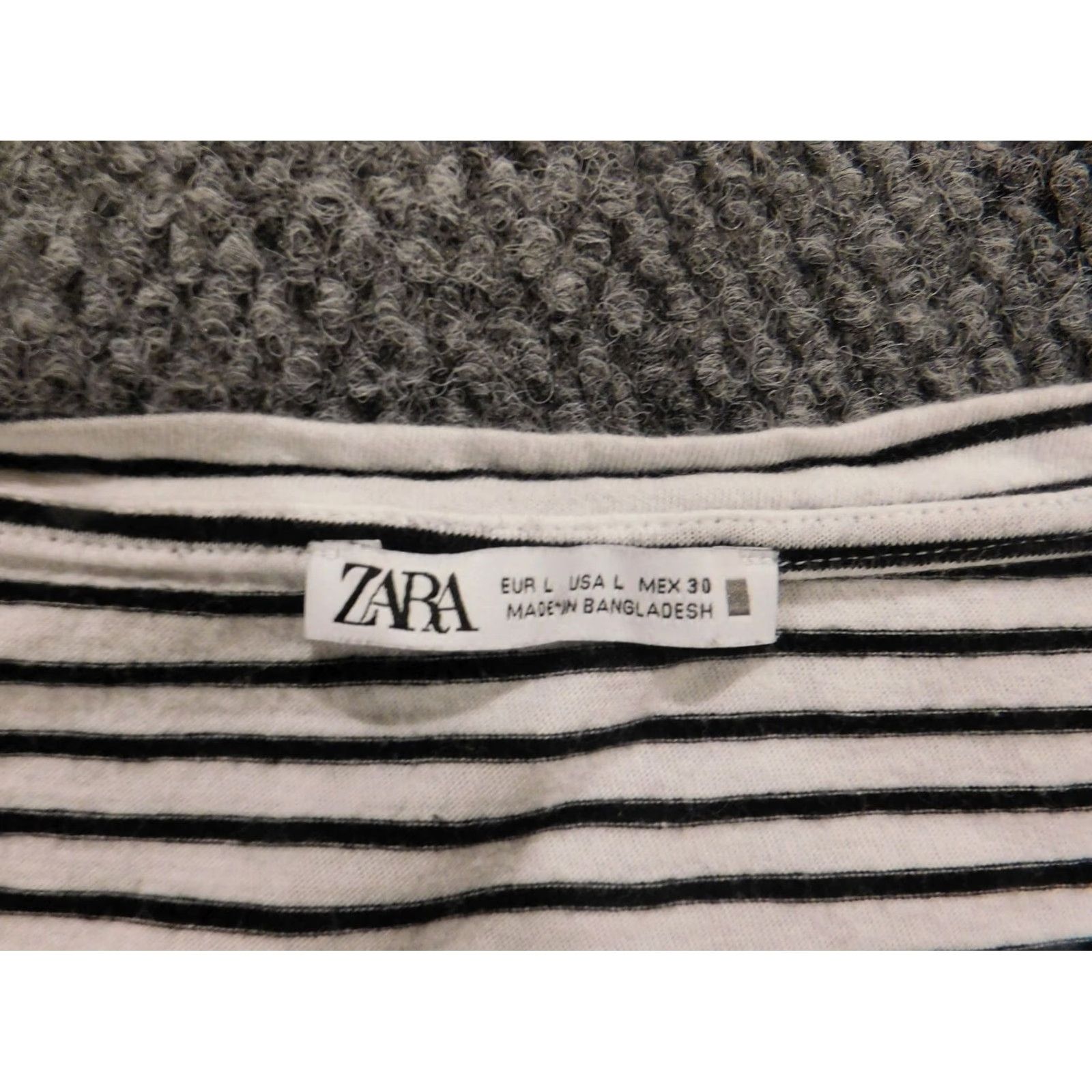 Zara Zara Blouse White Striped Knit Short Sleeve V-Neck Pullover Regular L Womens Dress Shirt Size L / US 10 / IT 46 - 4 Thumbnail