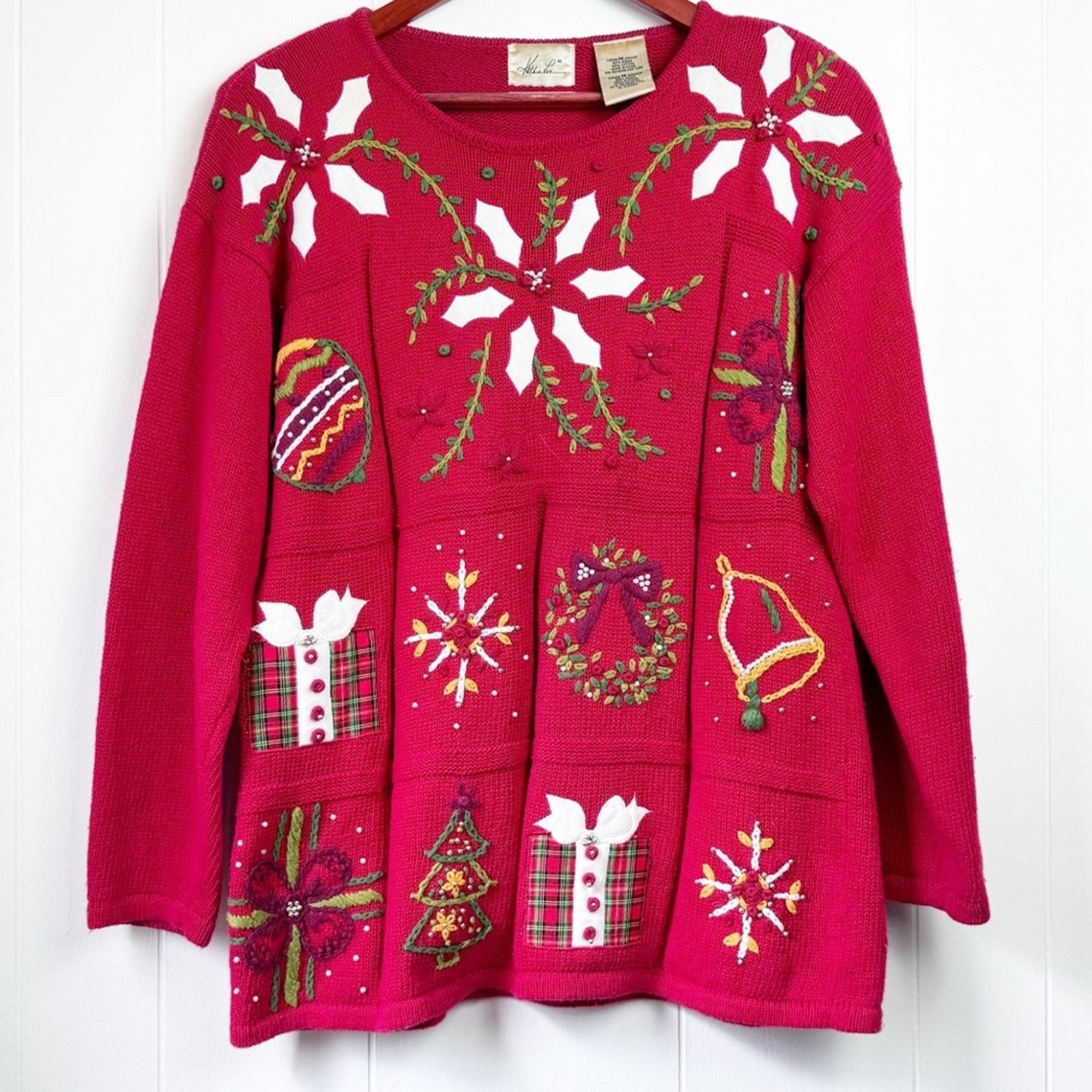 Vintage Christmas Red Beaded Appliqué Pullover Sweater Women’s M/L Size M / US 6-8 / IT 42-44 - 2 Thumbnail