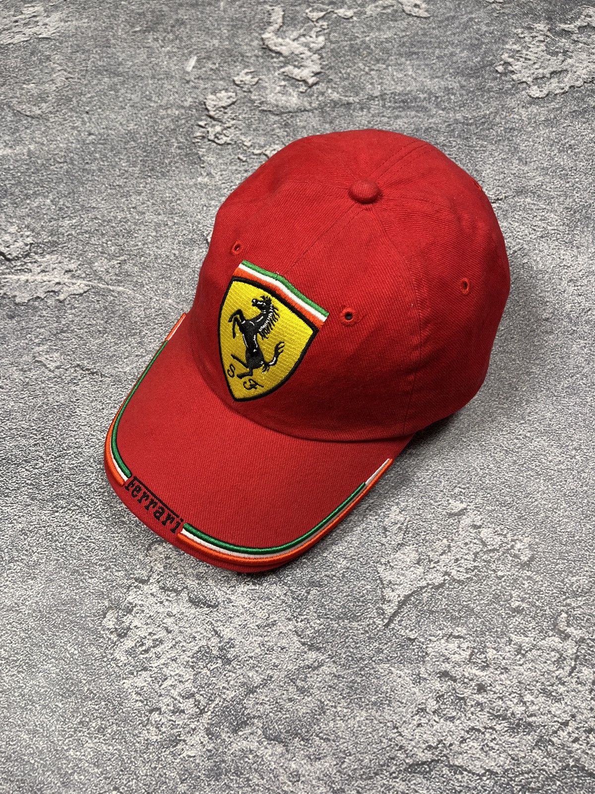 Ferrari 00s Vintage Ferrari Shell Embroidered Logo Cap In Red Size ONE SIZE - 1 Thumbnail