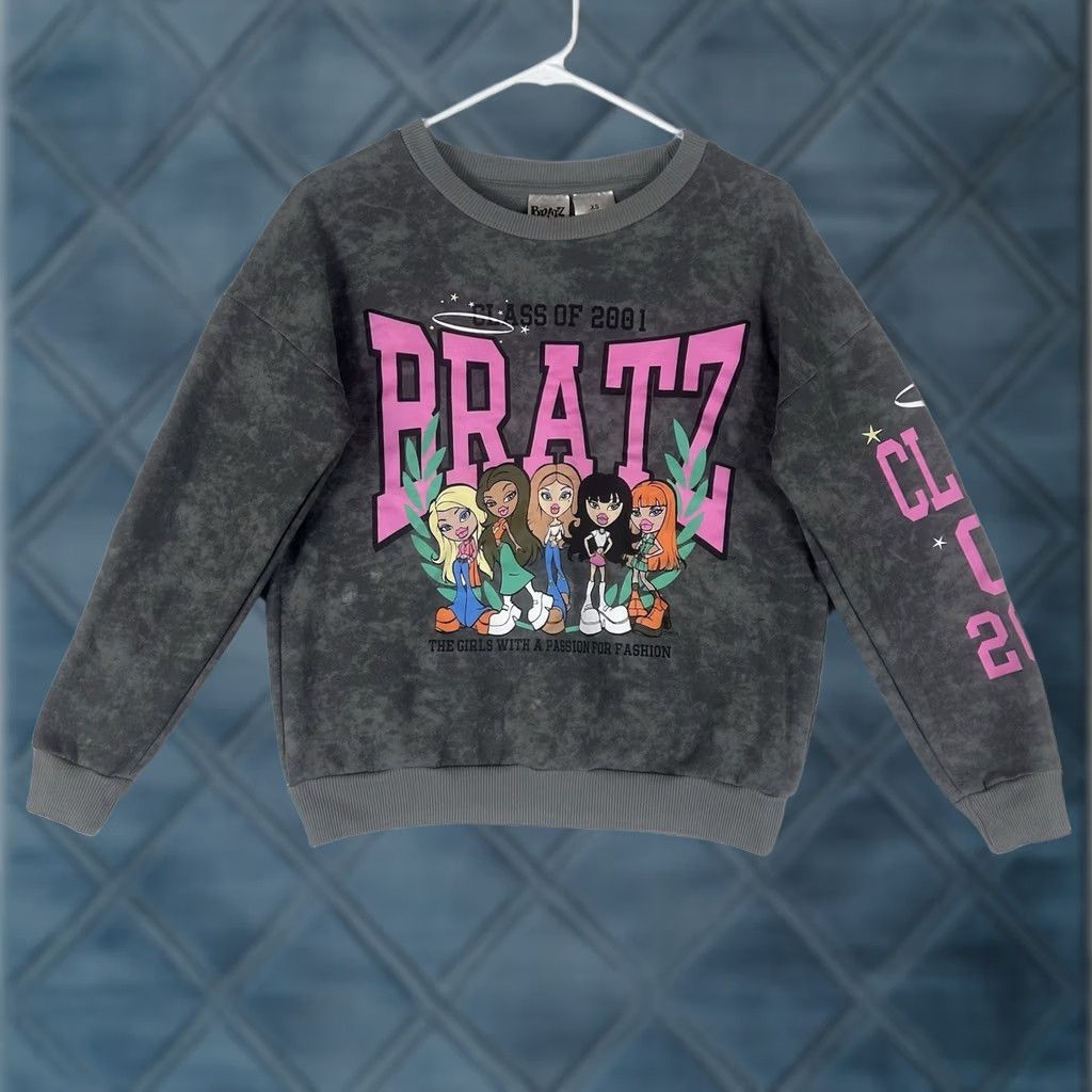 Vintage Bratz Graphic Long Sleeve Sweatshirt Womens Juniors XS Pull-Over Crew Neck Cardboard? Size XS / US 0-2 / IT 36-38 - 1 Thumbnail