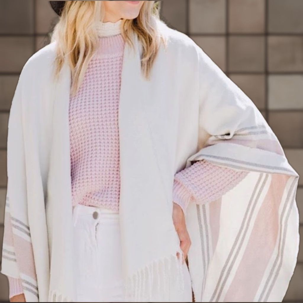 Vintage VINTAGE Causebox Siizu Womens |OS| Cream/Pink/Gray Fringed Trim Poncho Wrap NWT Size ONE SIZE - 1 Thumbnail