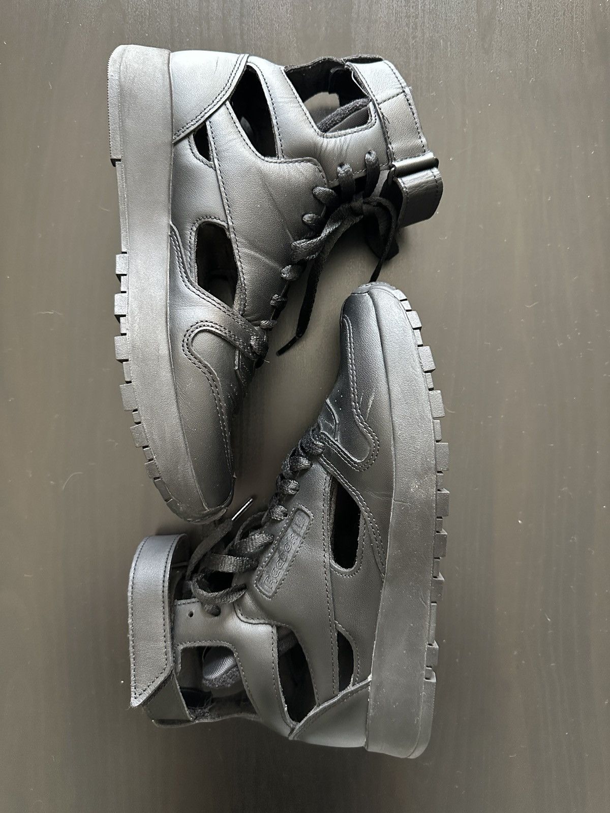 Maison Margiela × Reebok Maison Margiela x Reebok Classic Leather Tabi High Black Size US 7 / EU 40 - 3 Thumbnail