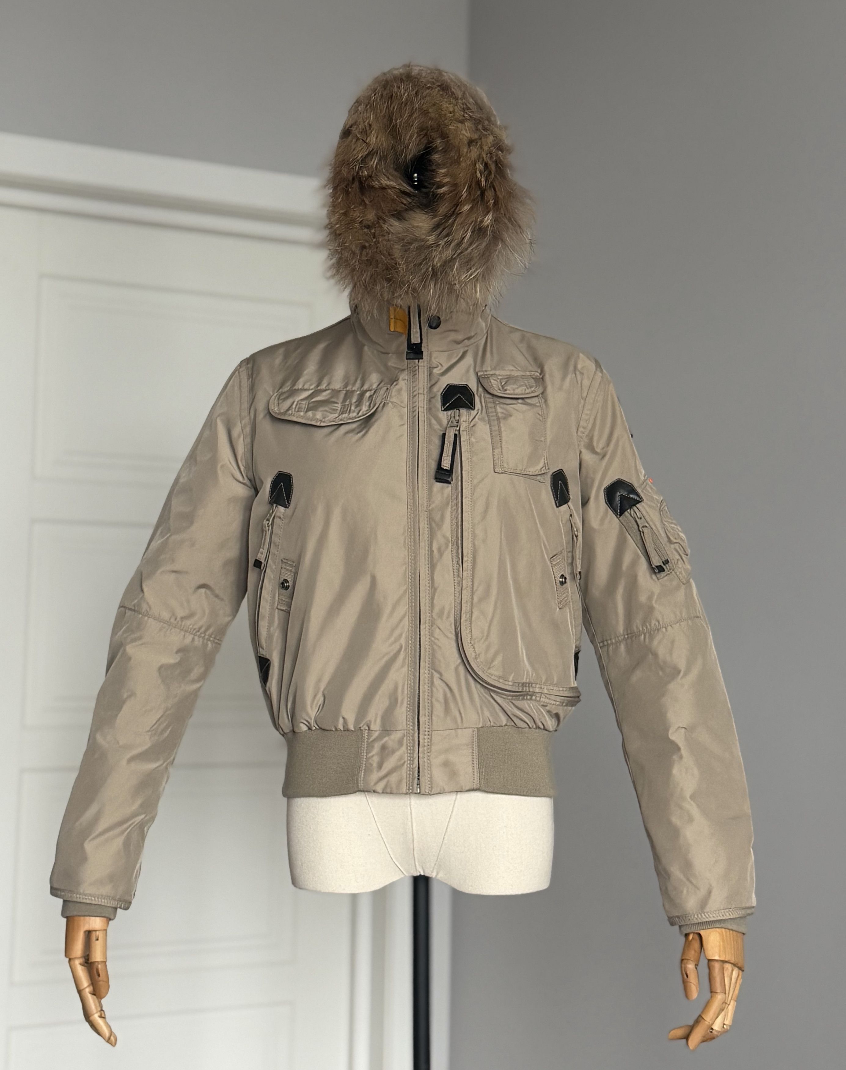 Parajumpers PARAJUMPERS Gobi Fur Down Bomber Jacket Size XS Beige Size XS / US 0-2 / IT 36-38 - 2 Thumbnail