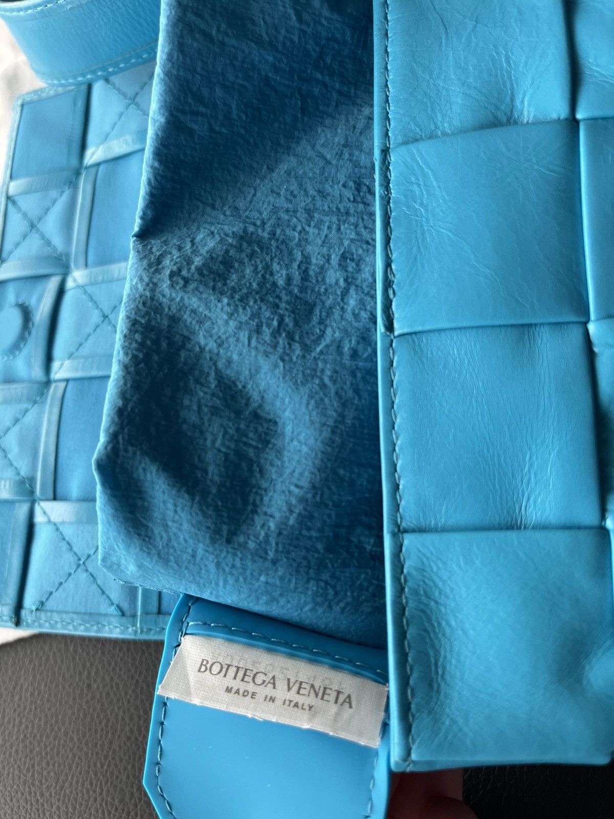 Bottega Veneta $3k value Super Runway Brand New Cassette Bag Waxed Leather Size ONE SIZE - 17 Thumbnail