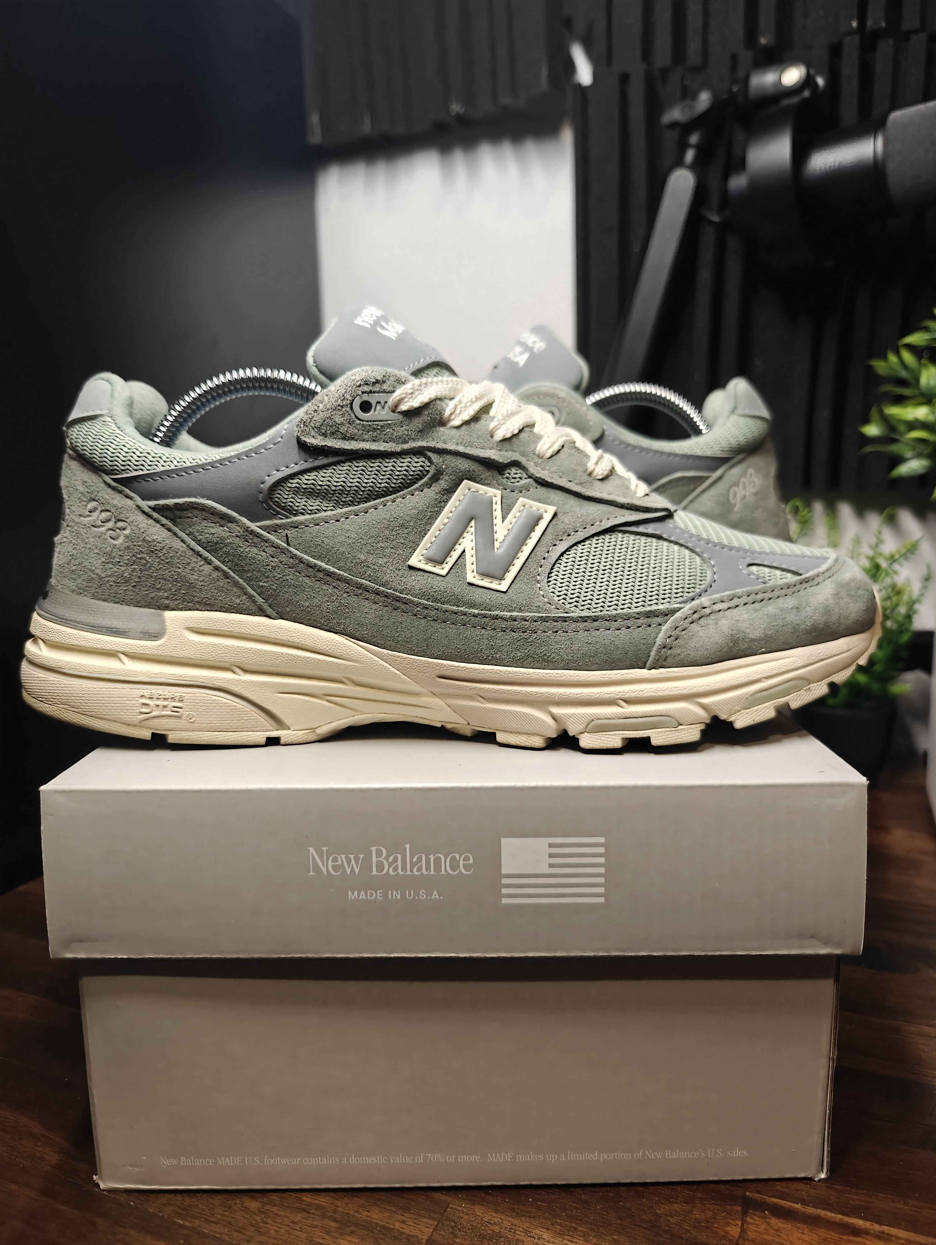 New Balance 993 Kith Pistachio 2022 MR993KH1