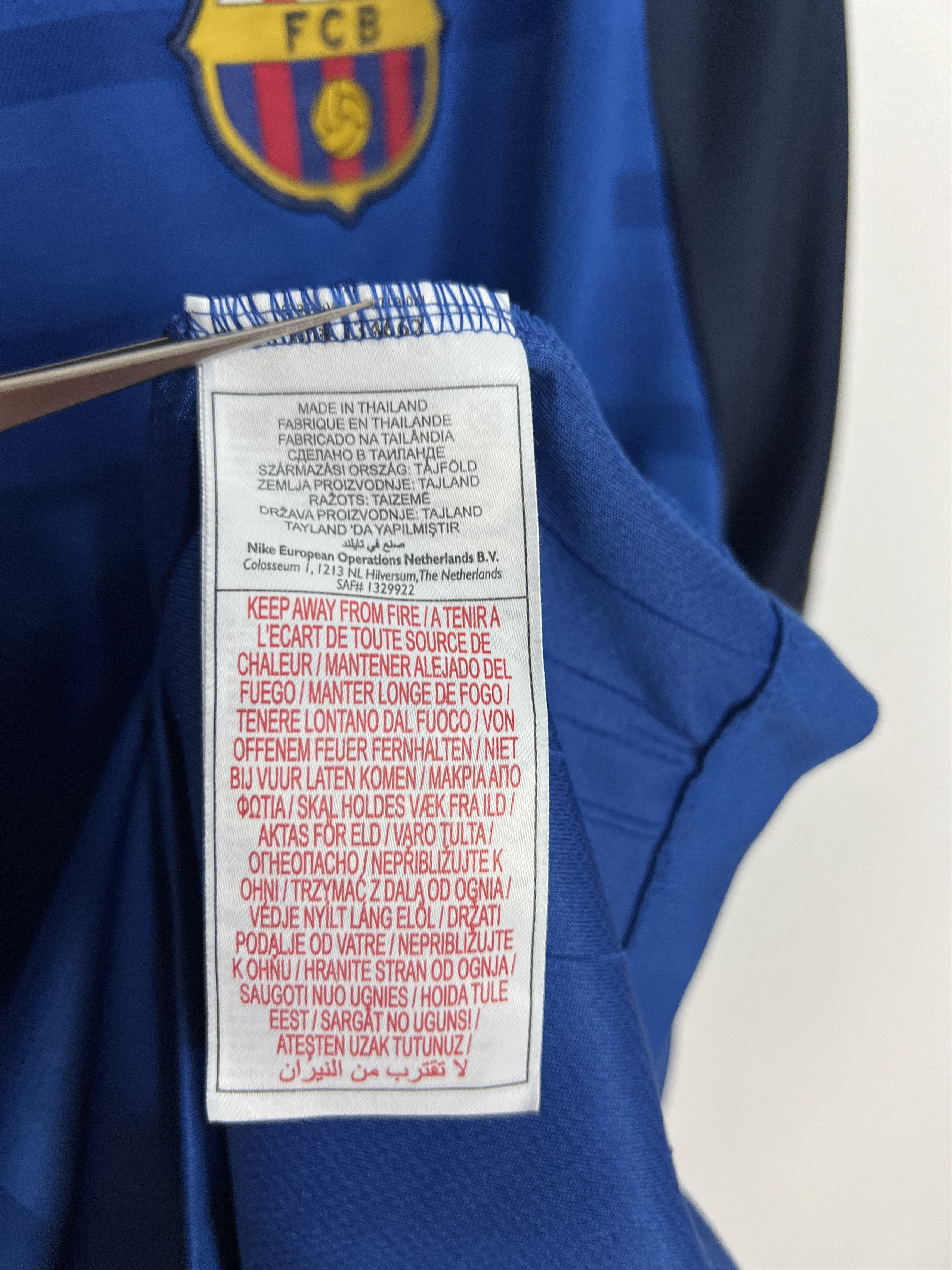 Nike Vintage FC Barcelona Football Shirt Soccer Jersey Trikot Size US XL / EU 56 / 4 - 7 Thumbnail