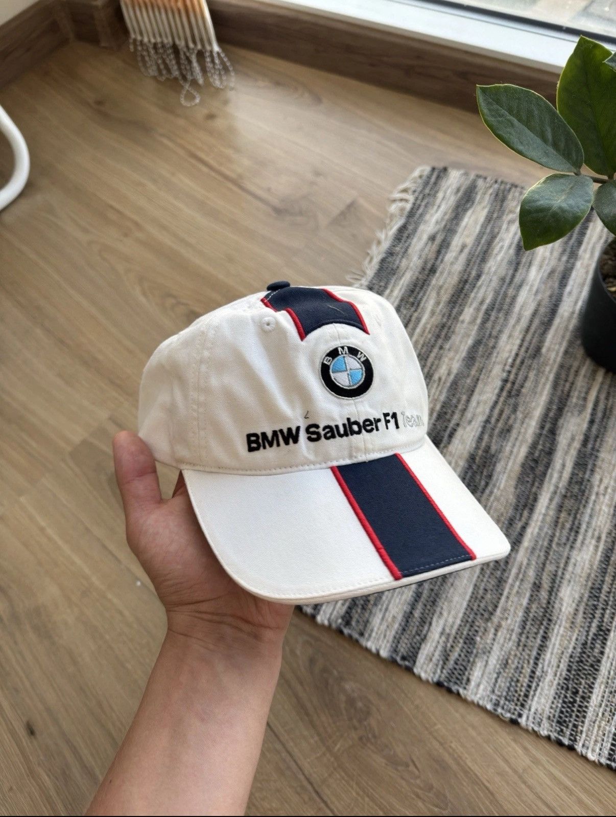 BMW BMW SAUBER F1 Team Racing 2007 Vintage White Classic Cap Hat Size ONE SIZE - 2 Thumbnail