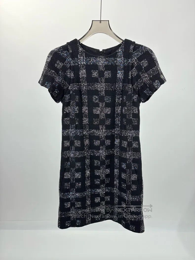 Chanel Chanel Sequined dress Size XS / US 0-2 / IT 36-38 - 1 Thumbnail